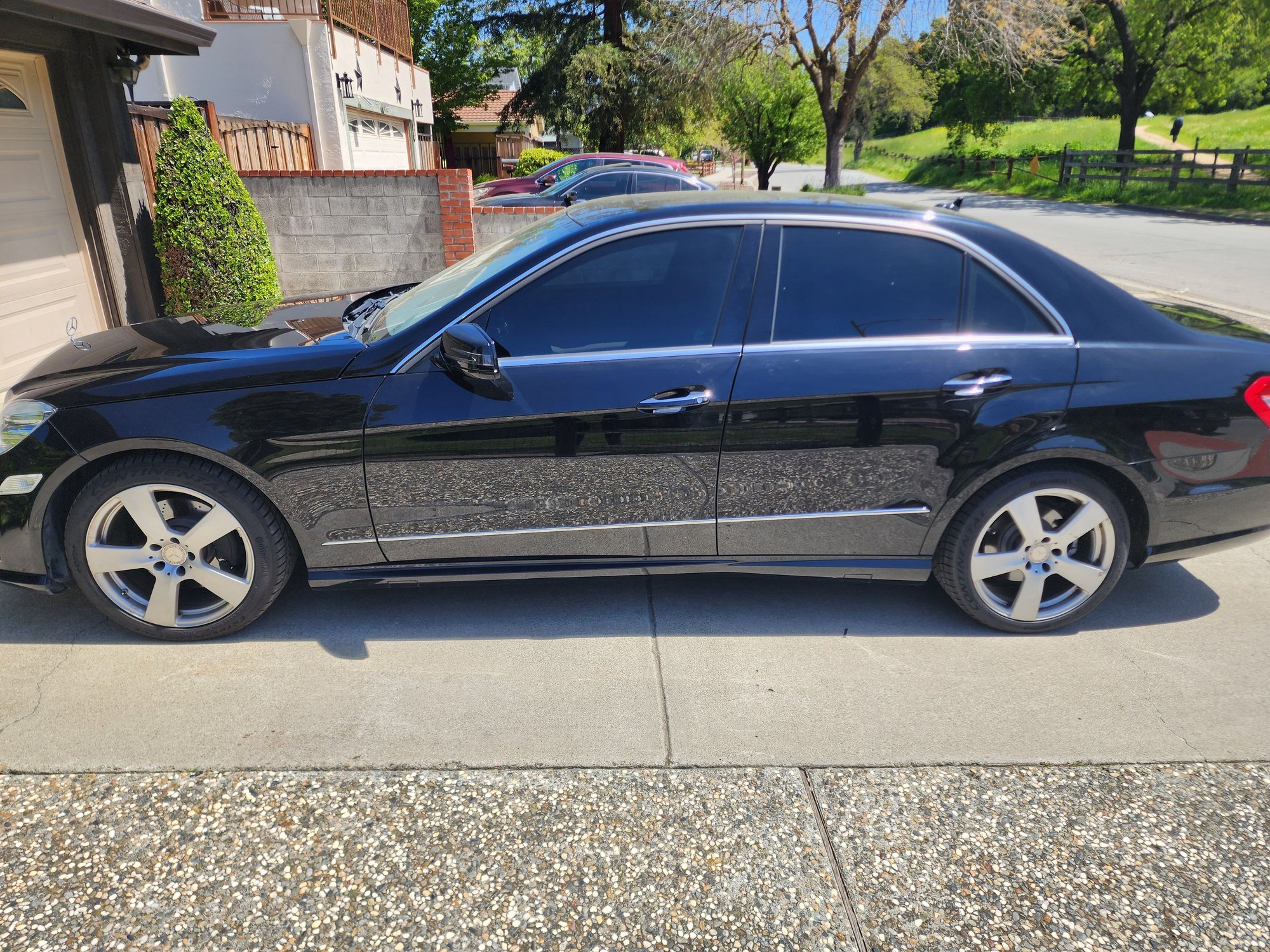 2010 Mercedes-Benz E350 - Mercedes E350 2010 - Used - VIN WDDHF5GB2AA197583 - 86,500 Miles - 6 cyl - Sedan - Black - San Jose, CA 95119, United States