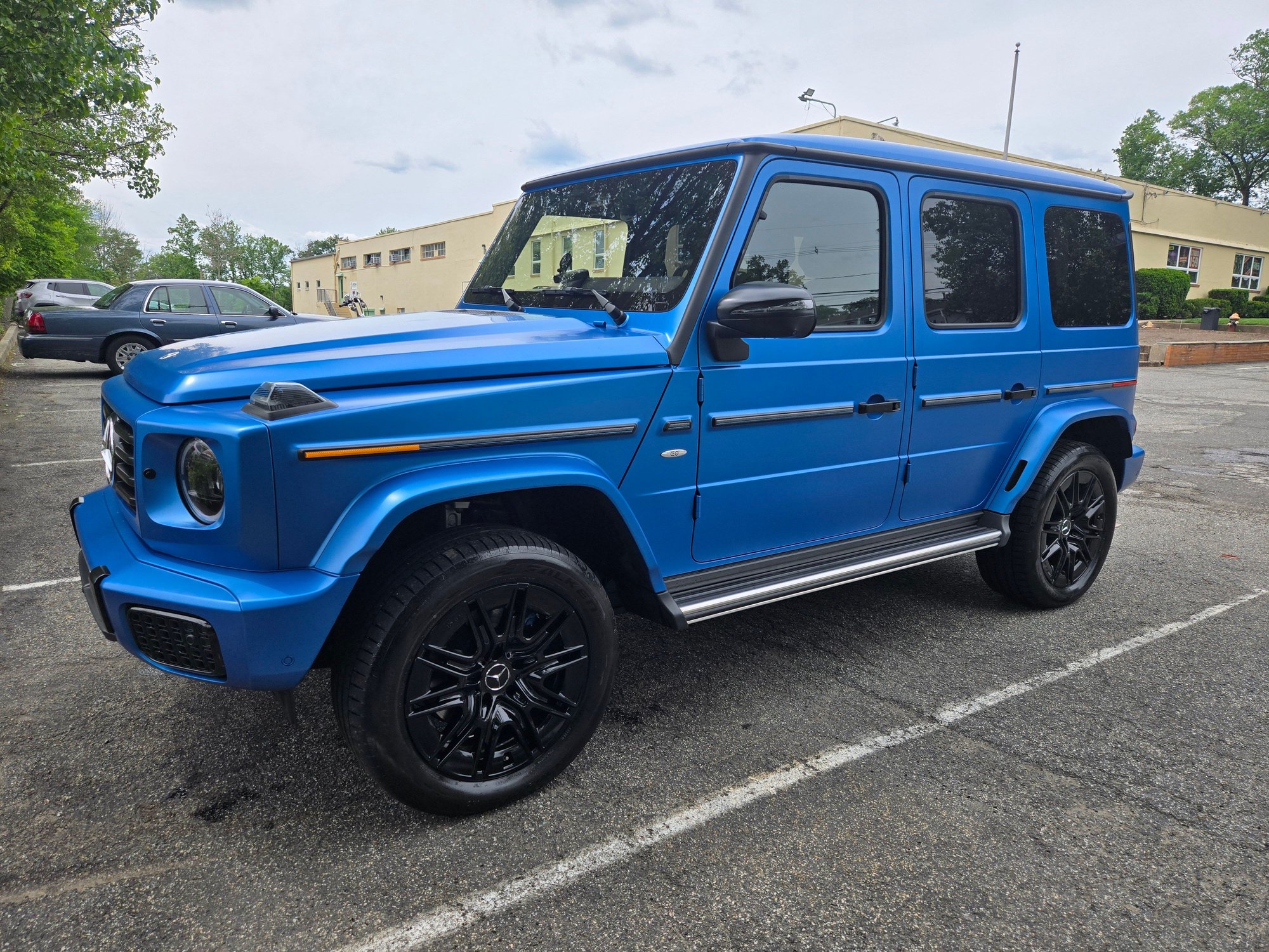 2025 Mercedes-Benz G-Class - 2025 G580 South Sea Blue Magno For Sale (NJ Tax Discount) - Used - VIN W1NWM0ABXSX017325 - 3,500 Miles - Franklin Lakes, NJ 07417, United States