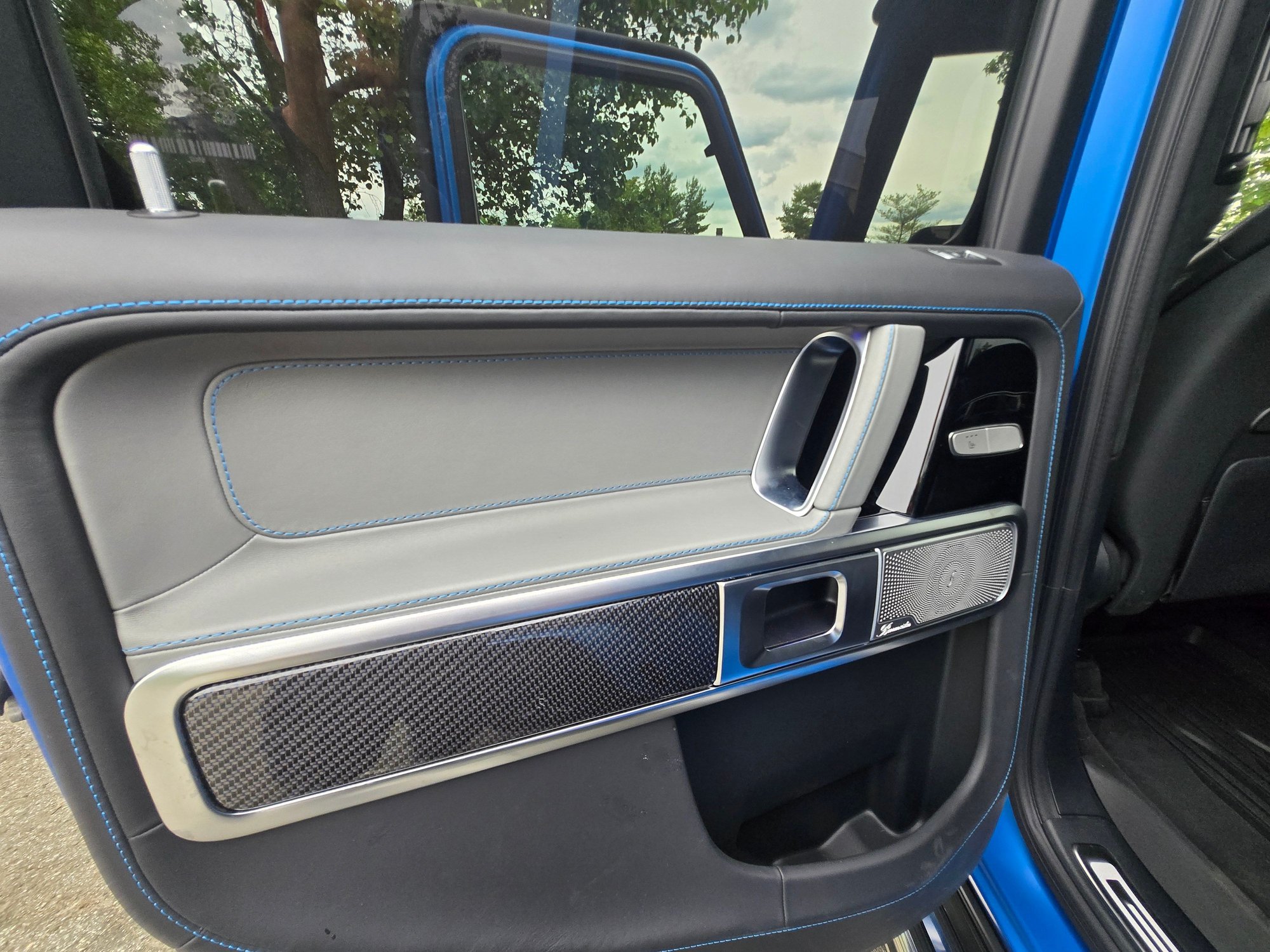 2025 Mercedes-Benz G-Class - 2025 G580 South Sea Blue Magno For Sale (NJ Tax Discount) - Used - VIN W1NWM0ABXSX017325 - 3,500 Miles - Franklin Lakes, NJ 07417, United States