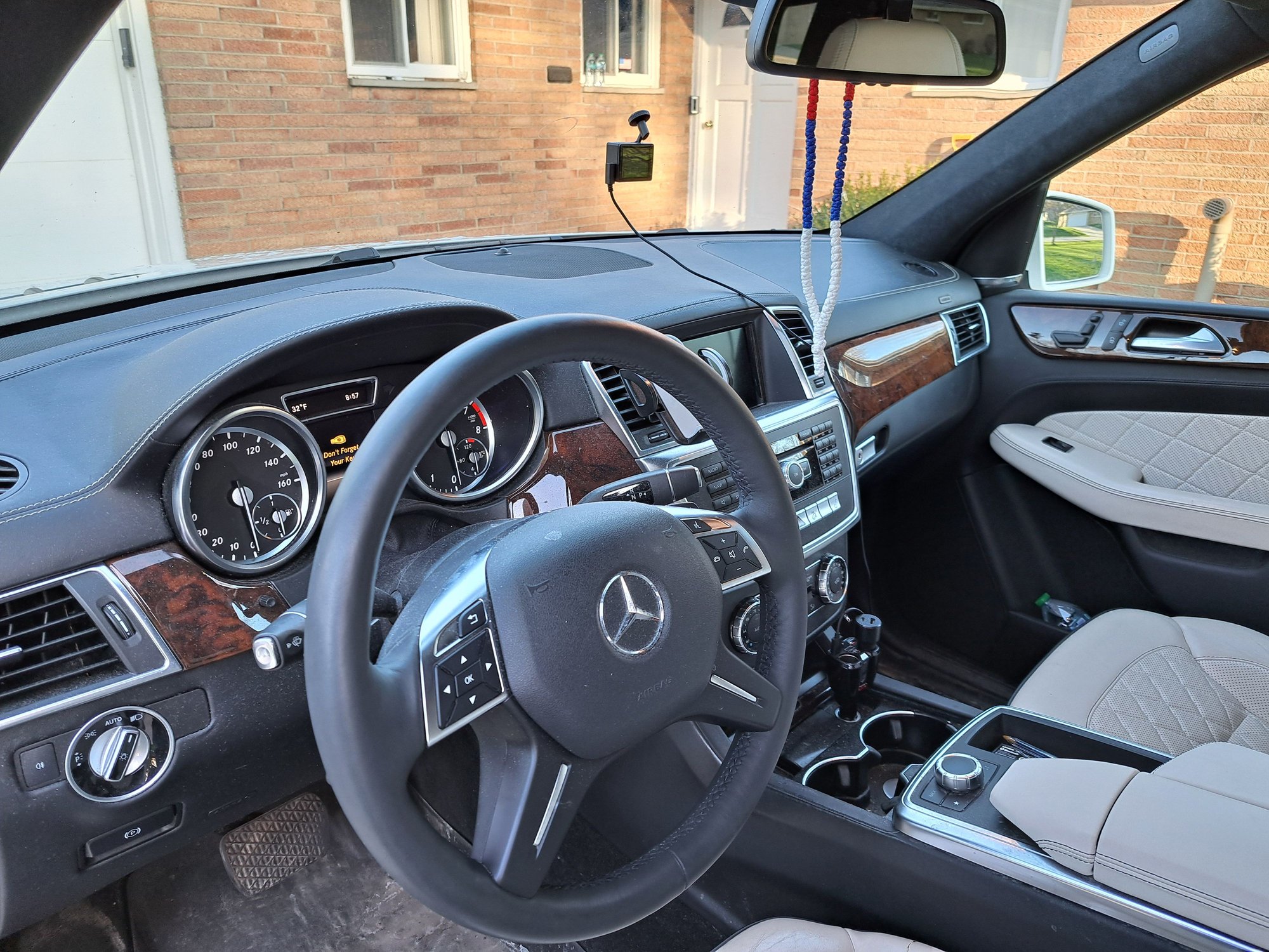 2014 Mercedes-Benz ML550 - 2014 ML550 DIAMOND WHITE EXCELLENT CONDITION FULL SERVICE HISTORY NO ACCIDENTS - Used - VIN 4JGDA7DB0EA276372 - 103,500 Miles - 8 cyl - AWD - Automatic - SUV - White - North Olmsted, OH 44070, United States