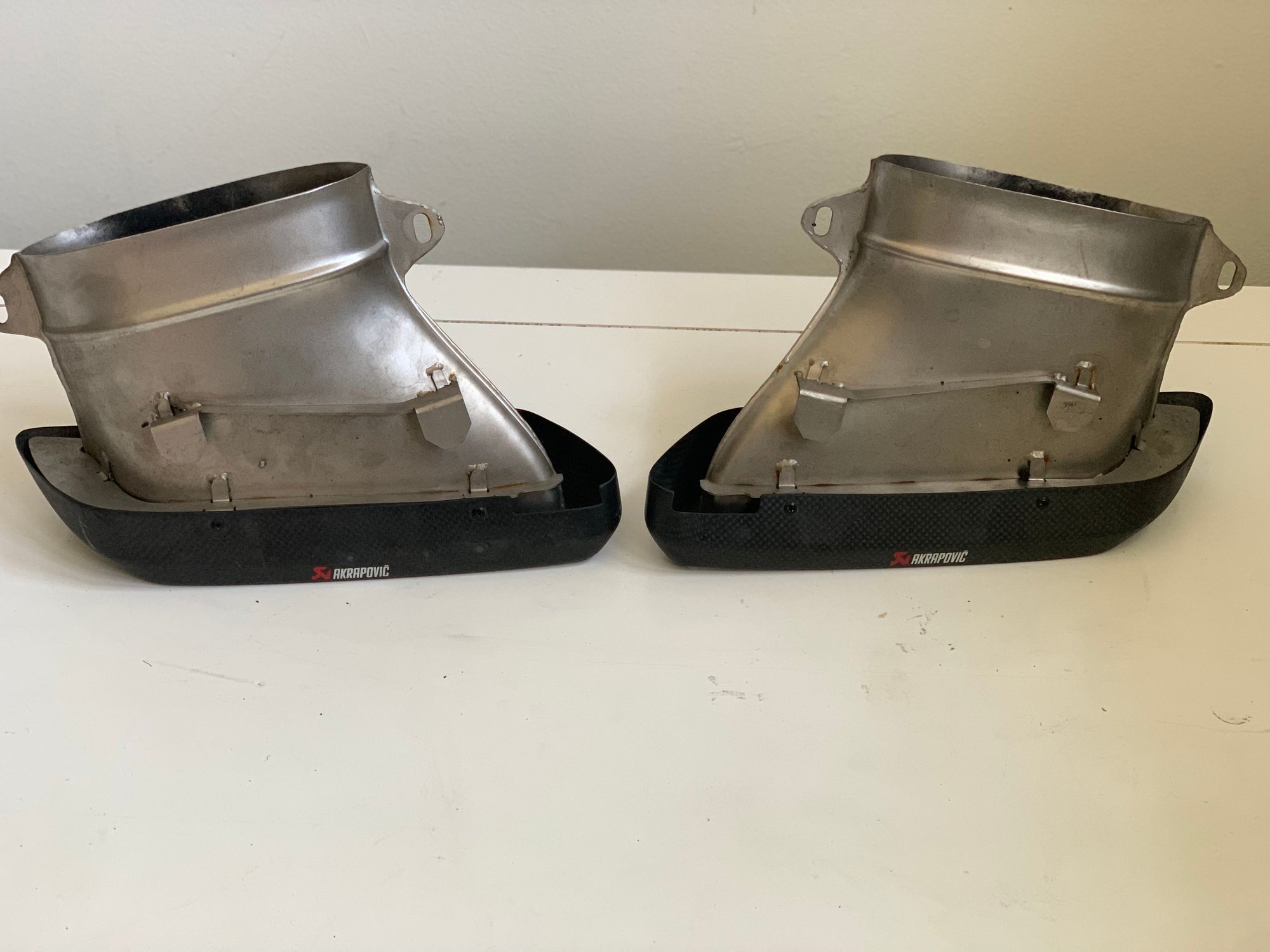 Engine - Exhaust - Akrapovic Carbon Fiber Exhaust Tips ONLY - Used - All Years Mercedes-Benz C63 AMG S - Rancho Cucamonga, CA 91730, United States