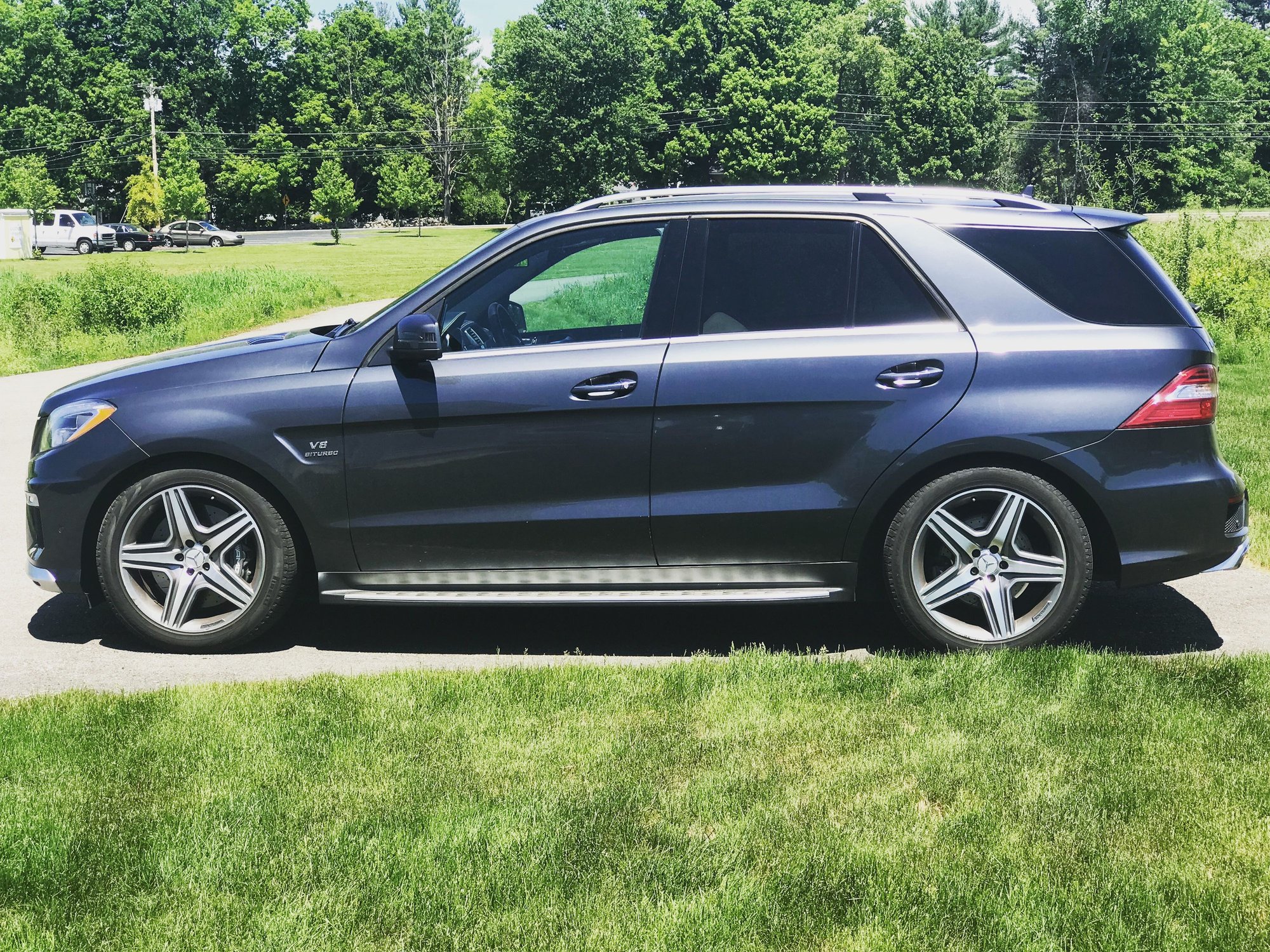 2012 Mercedes-Benz ML63 AMG - 2012 ML63 - Used - VIN 4jgda7eb3ca042917 - 62,000 Miles - 8 cyl - AWD - Automatic - SUV - Gray - Bow, NH 03304, United States
