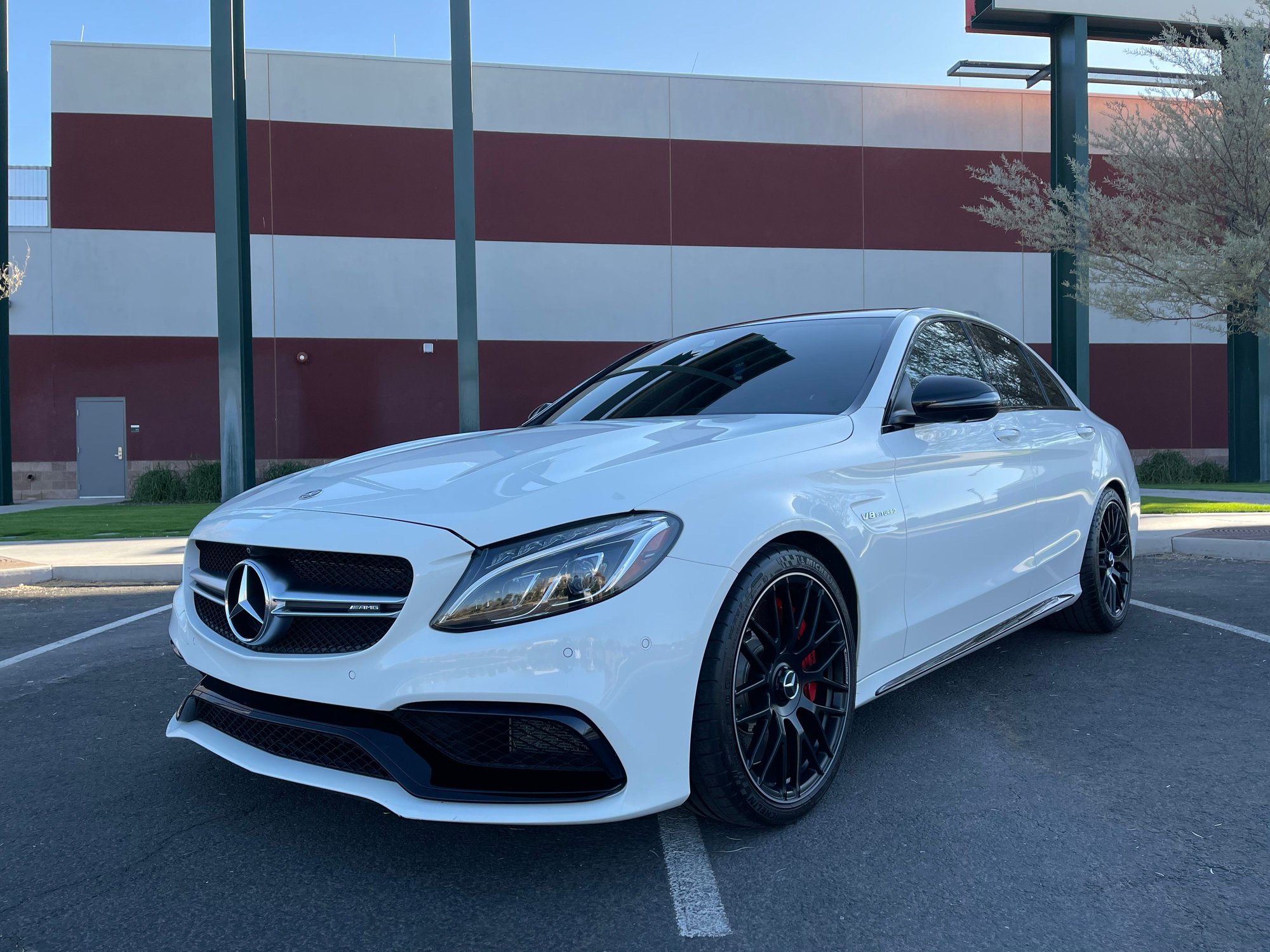 2018 Mercedes-Benz C63 AMG S - 2018 Mercedes Benz C63S AMG - Used - VIN 55SWF8HB9JU247919 - 32,256 Miles - 8 cyl - 2WD - Automatic - Sedan - White - Tempe, AZ 85281, United States