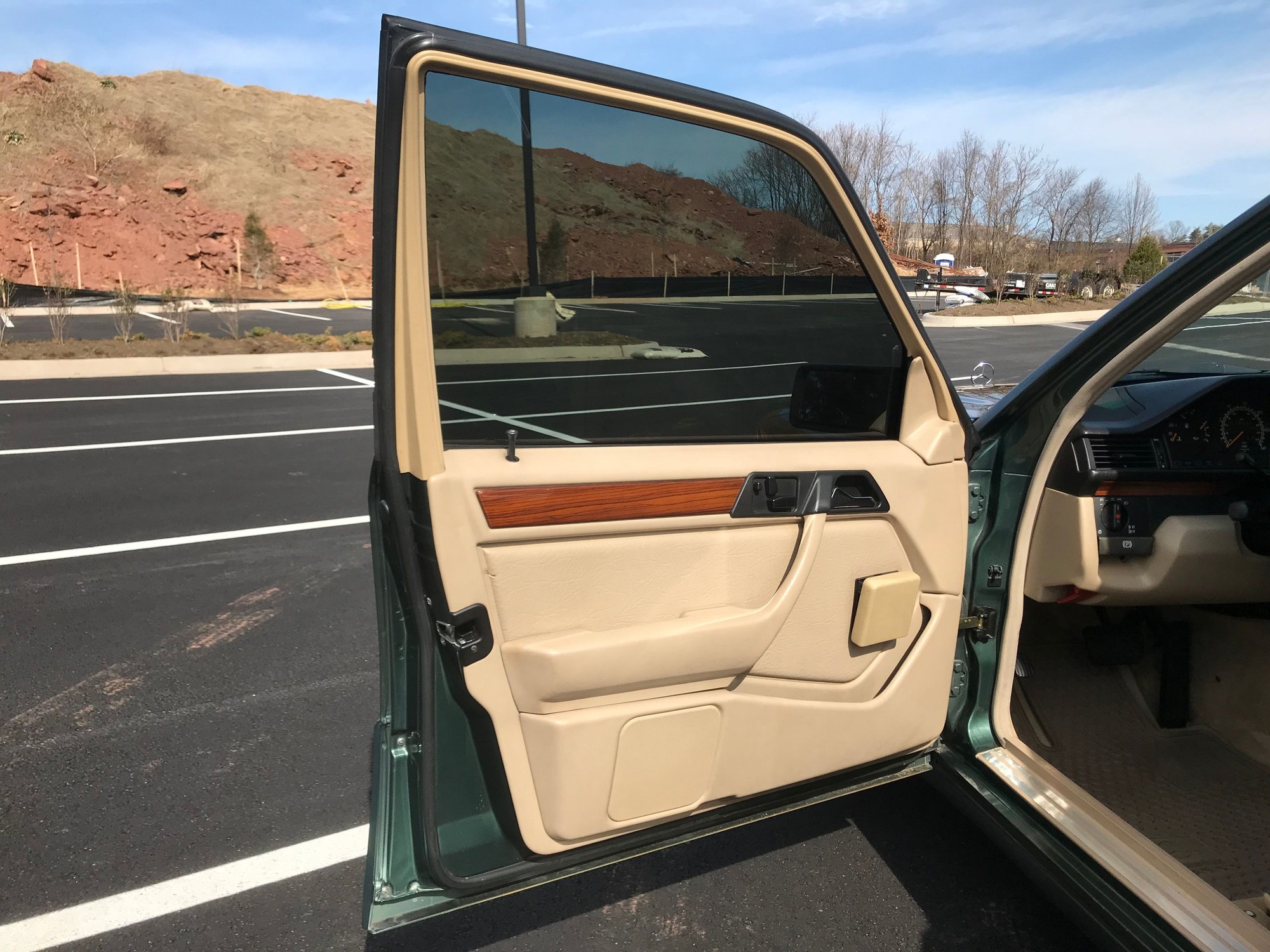 1995 Mercedes-Benz E300 - 1995 Mercedes-Benz E300 Diesel (Garage kept, dealership serviced, adult owned) - Used - VIN WDBEB31E6SC157429 - 239,801 Miles - 6 cyl - 2WD - Automatic - Sedan - Other - Manassas Park, VA 20111, United States