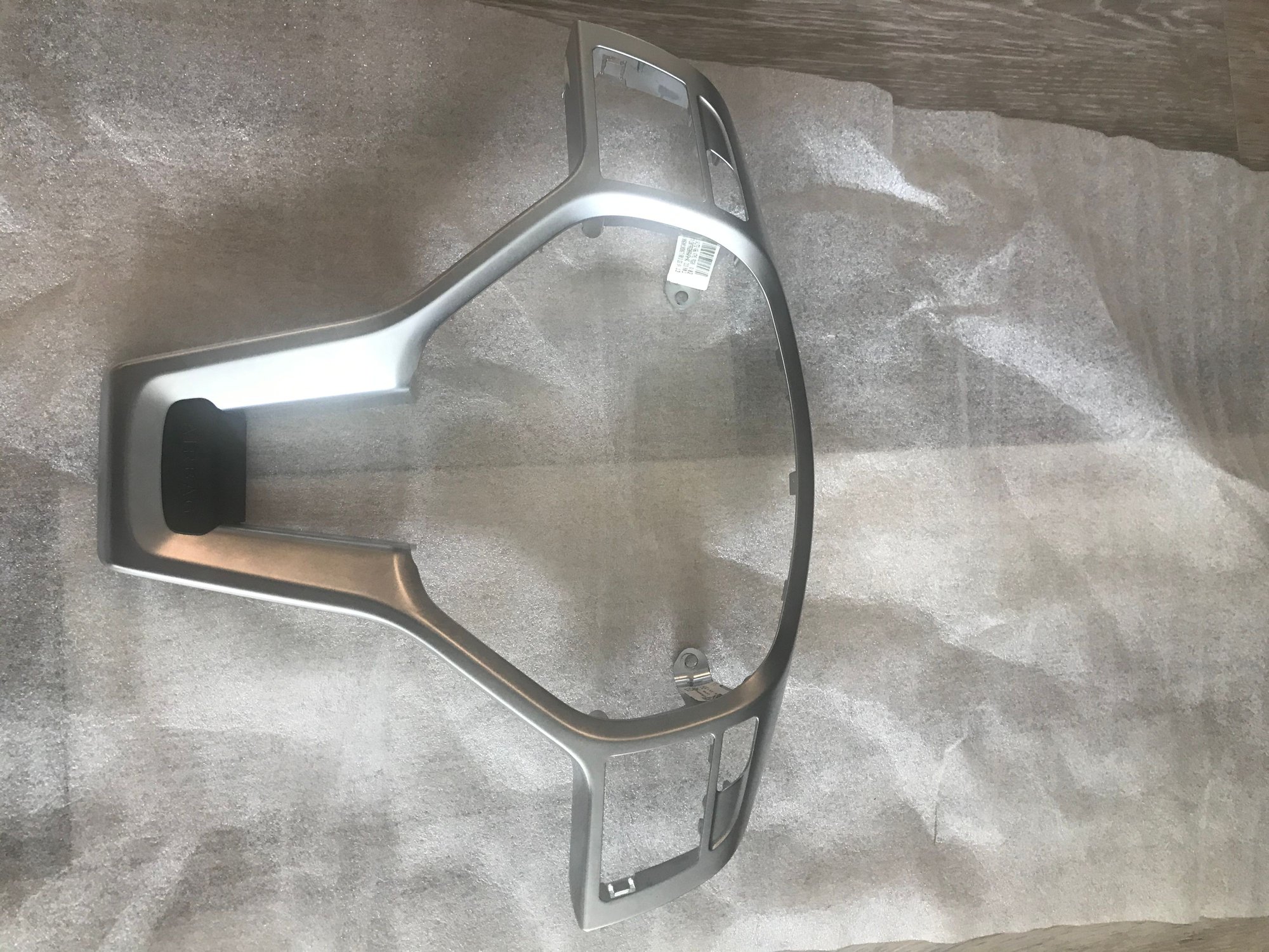 Interior/Upholstery - 2013 c63 silver steering wheel trim - Used - 2012 to 2015 Mercedes-Benz C63 AMG - Bay Area, CA 94102, United States