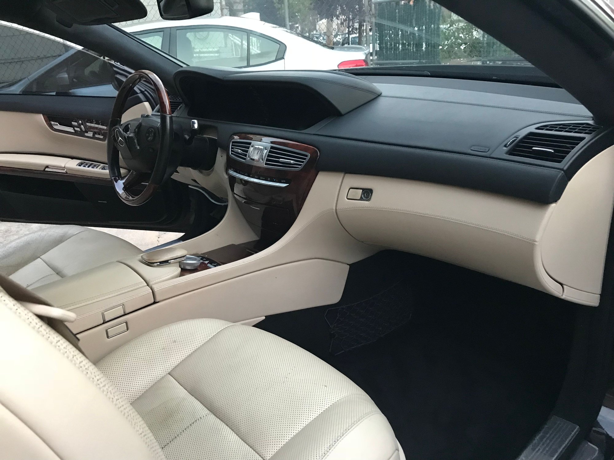 2007 Mercedes-Benz CL550 - 2007 Mercedes Benz CL550 CRASHED - Used - VIN WDDEJ71X97A002508 - 108,000 Miles - 8 cyl - 2WD - Automatic - Coupe - Black - New York, NY 11101, United States