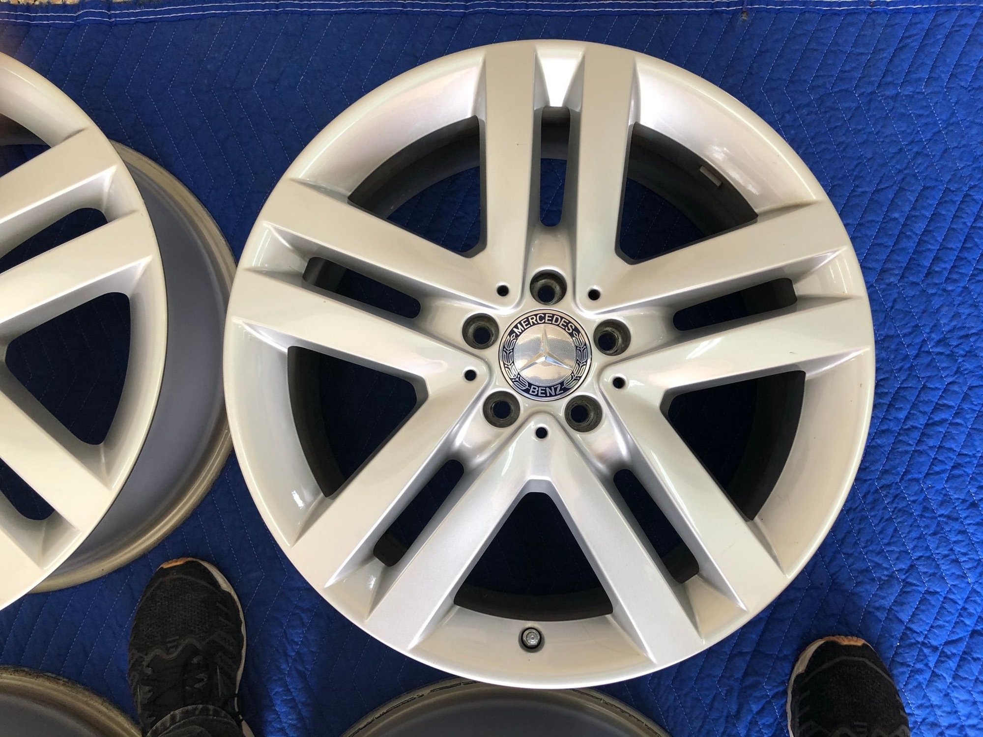 Wheels and Tires/Axles - Mercedes Alloy Wheels 19” x 8.5” - Used - 2016 Mercedes-Benz GL450 - Richfield, OH 44286, United States
