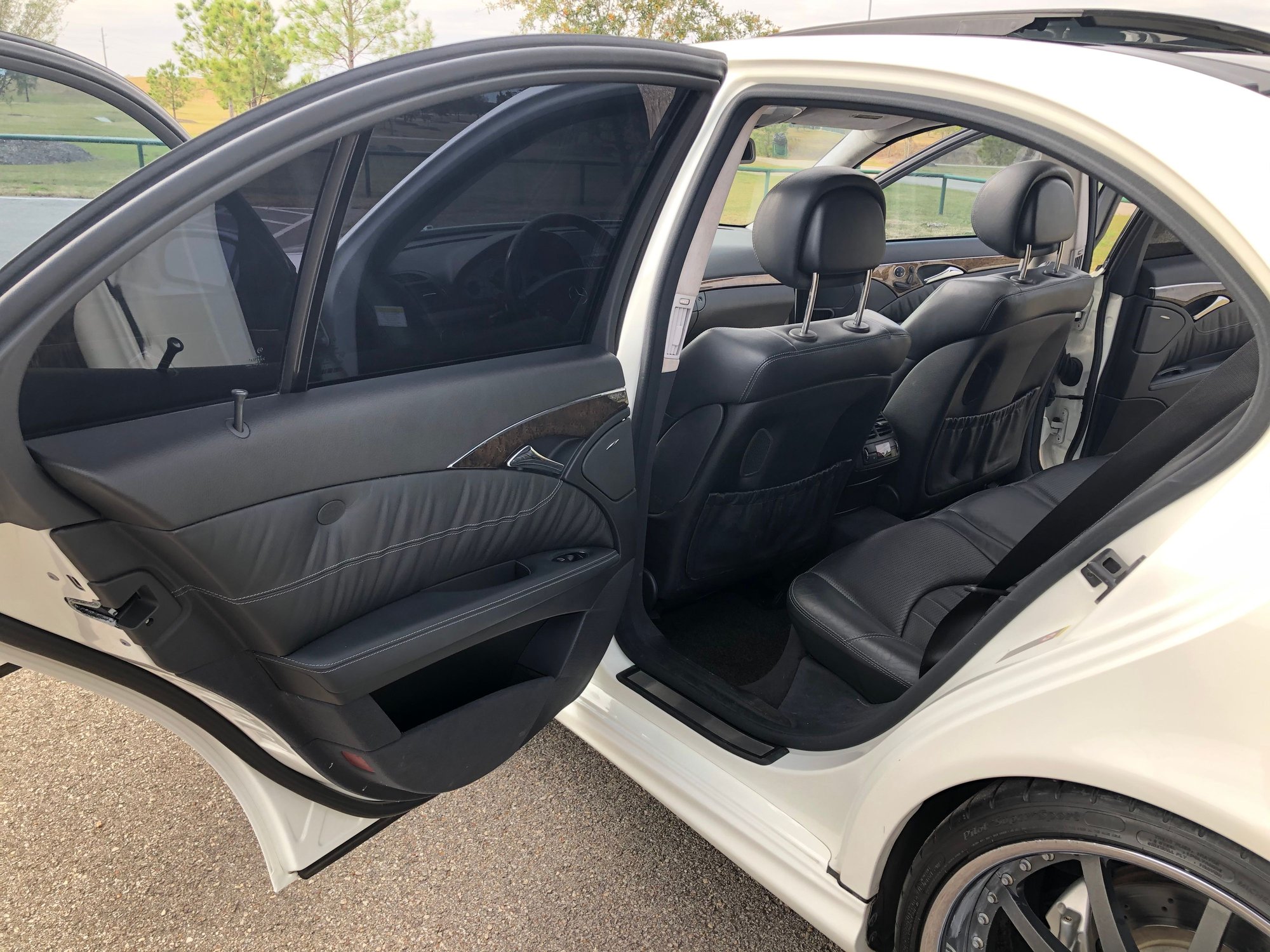 2006 Mercedes-Benz E55 AMG - 2006 Mercedes-Benz E55 - Used - VIN WDBUF76J76A881421 - 80,929 Miles - 8 cyl - 2WD - Automatic - Sedan - White - Cypress, TX 77433, United States