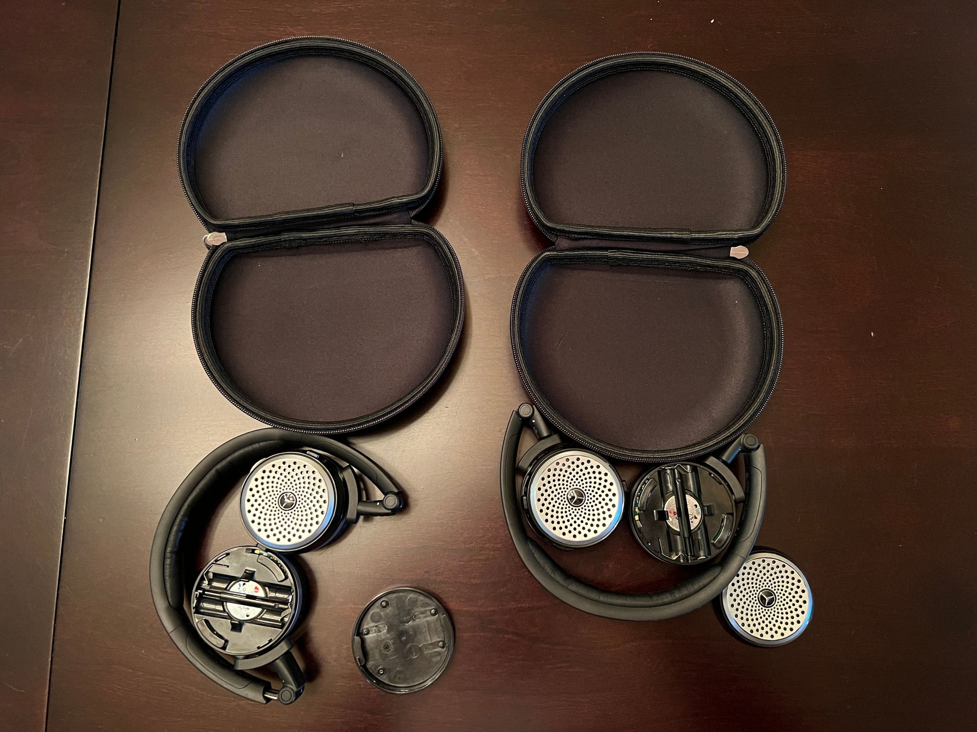 Audio Video/Electronics - Lot of 2 Original MB Headphones A2228201889 - Used - 0  All Models - Austin, TX 78746, United States