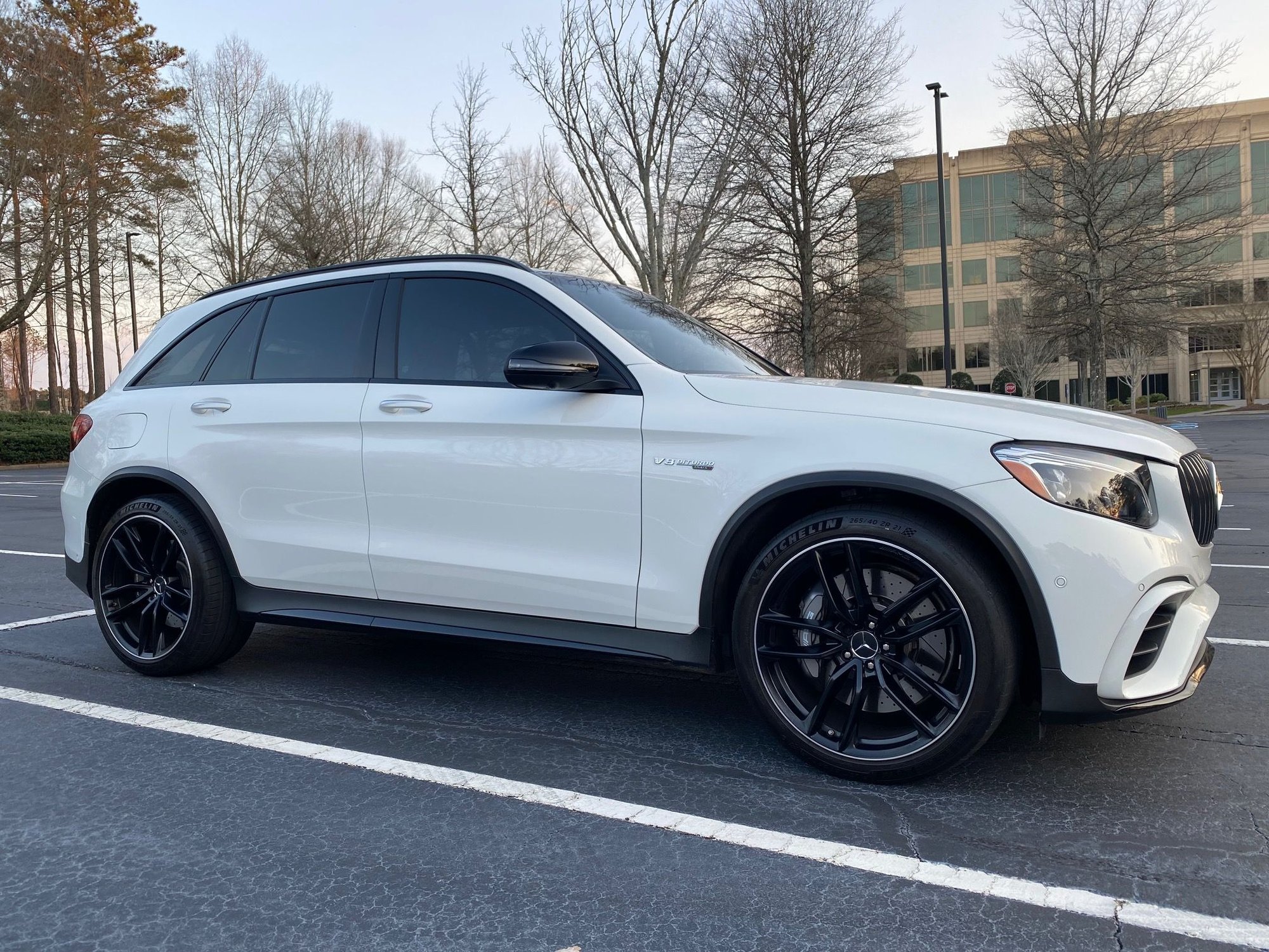 2019 Mercedes-Benz GLC63 AMG - 2019 Mercedes GLC 63 AMG - Used - VIN WDC0G8JB2KF490848 - 9,500 Miles - 8 cyl - AWD - Automatic - SUV - White - Alpharetta, GA 30009, United States