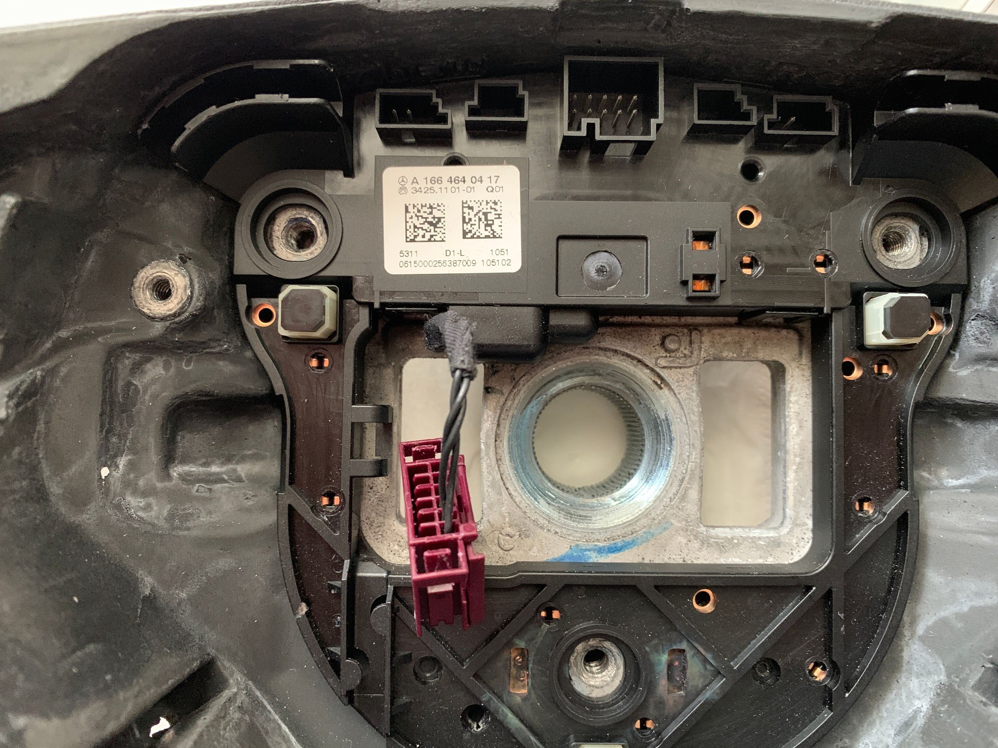 Interior/Upholstery - MERCEDES AMG W166 ML63 X166 GL63 W463 OEM FLAT BOTTOM STEERING WHEEL A1664601018 9G60 - Used - 2013 to 2018 Mercedes-Benz G550 - 2013 to 2016 Mercedes-Benz GL450 - 2012 to 2015 Mercedes-Benz ML350 - Bradenton, FL 34202, United States