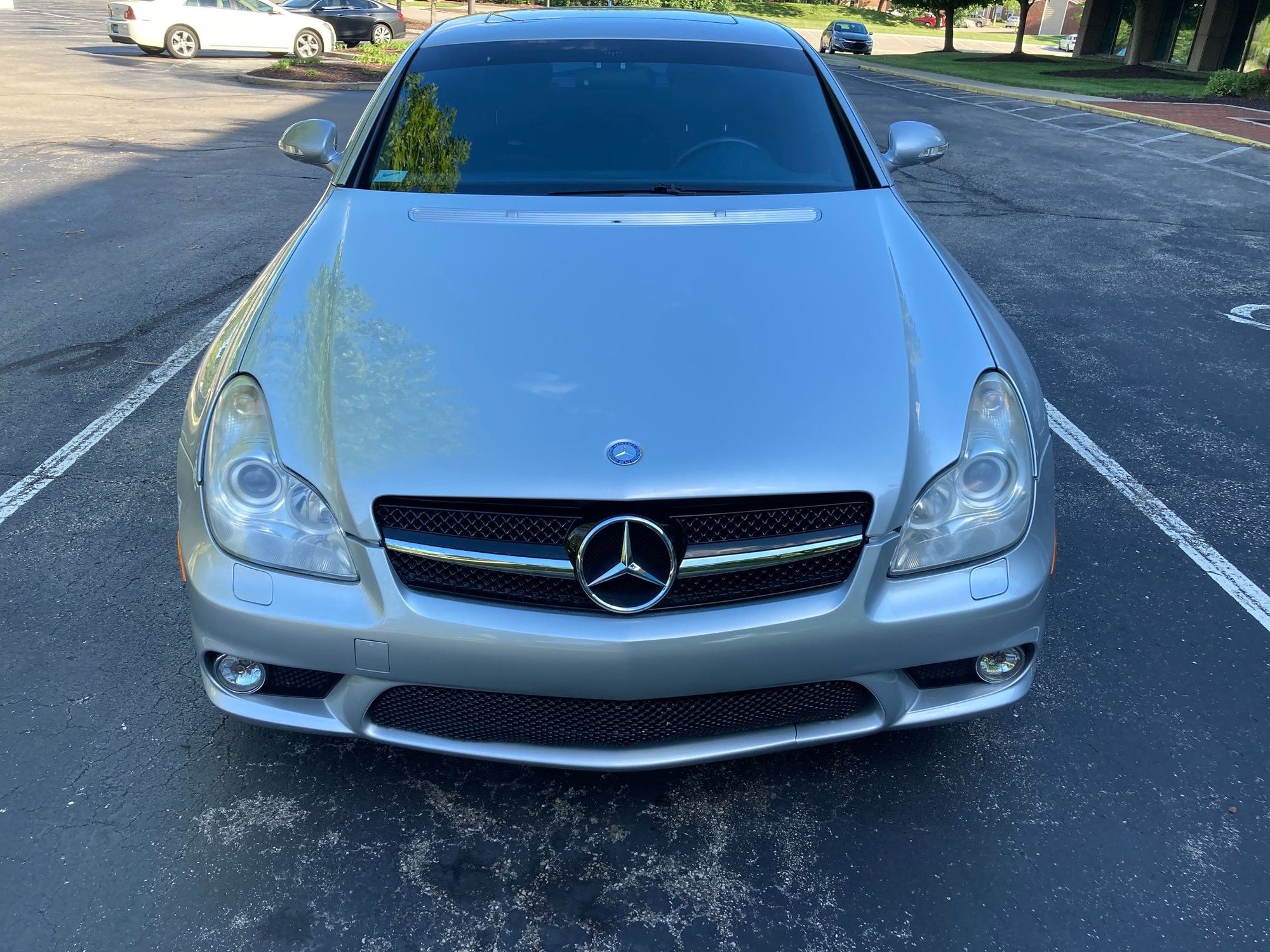 2008 Mercedes-Benz CLS63 AMG - 2008 CLS63 AMG - CLEAN - Used - VIN WDDDJ77X28A123630 - 104,000 Miles - 8 cyl - 2WD - Automatic - Sedan - Silver - Dayton, OH 45419, United States