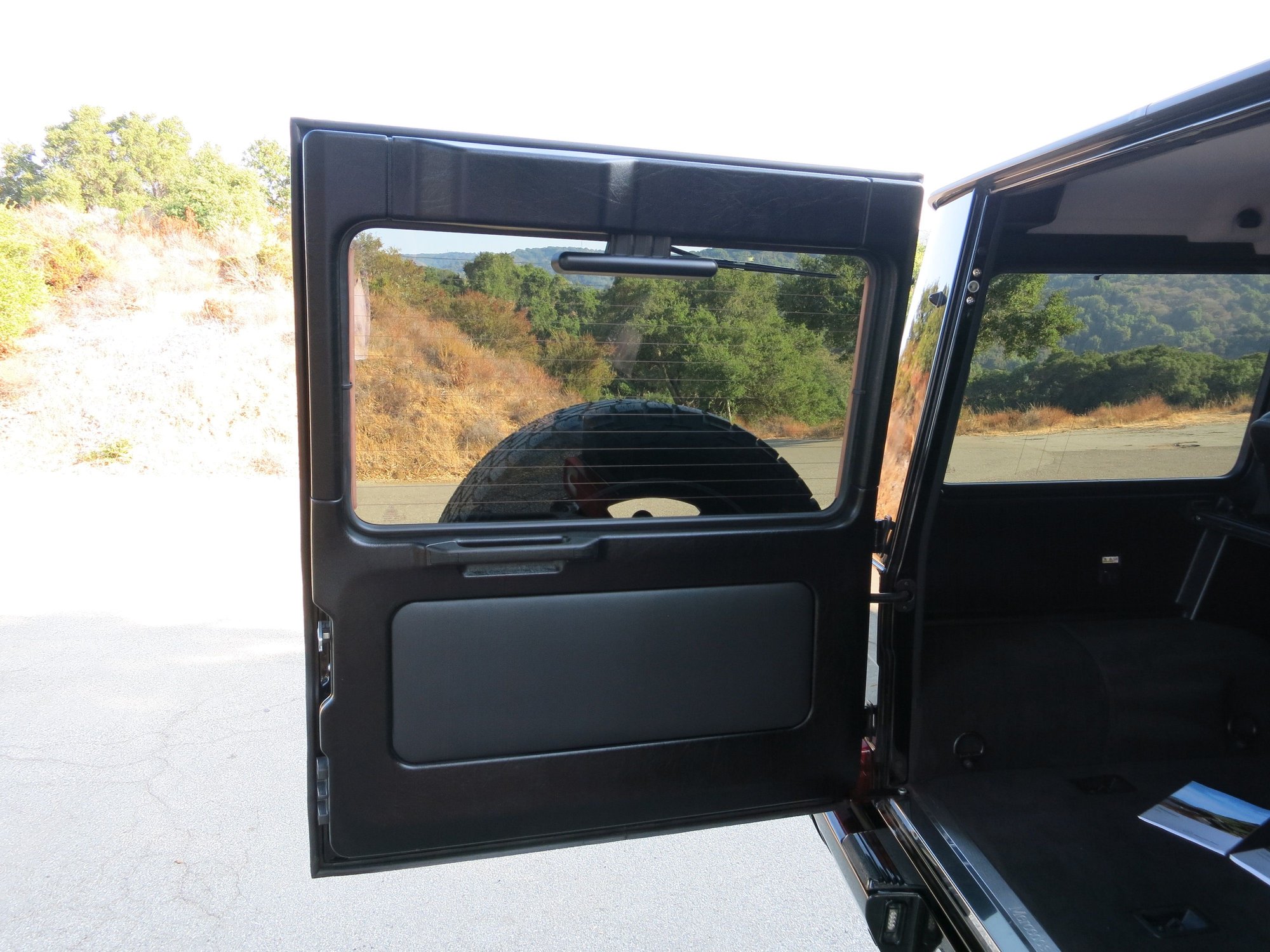2012 Mercedes-Benz G550 - 2012 Mercedes-Benz G550 Black/Low Miles/Factory Extended Warranty - Used - VIN WDCYC3HF3CX197126 - 37,205 Miles - 8 cyl - 4WD - Automatic - SUV - Black - Palo Alto, CA 94306, United States
