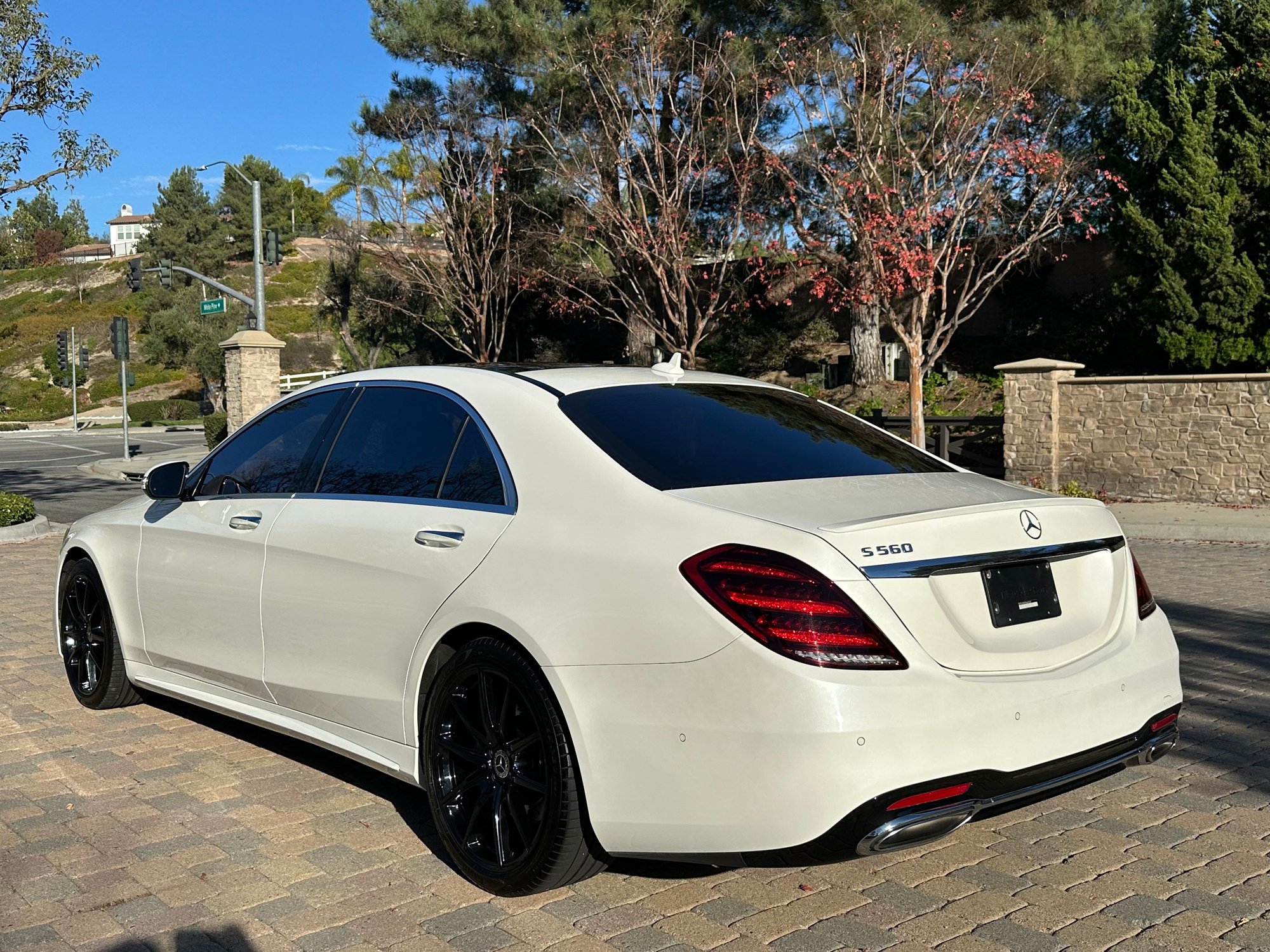 2019 Mercedes-Benz S560 - 2019 Mercedes-Benz S-Class S 560 Sedan 4D - Used - VIN WDDUG8DB2KA483324 - 53,500 Miles - 8 cyl - 2WD - Automatic - Sedan - White - Huntington Beach, CA 92646, United States