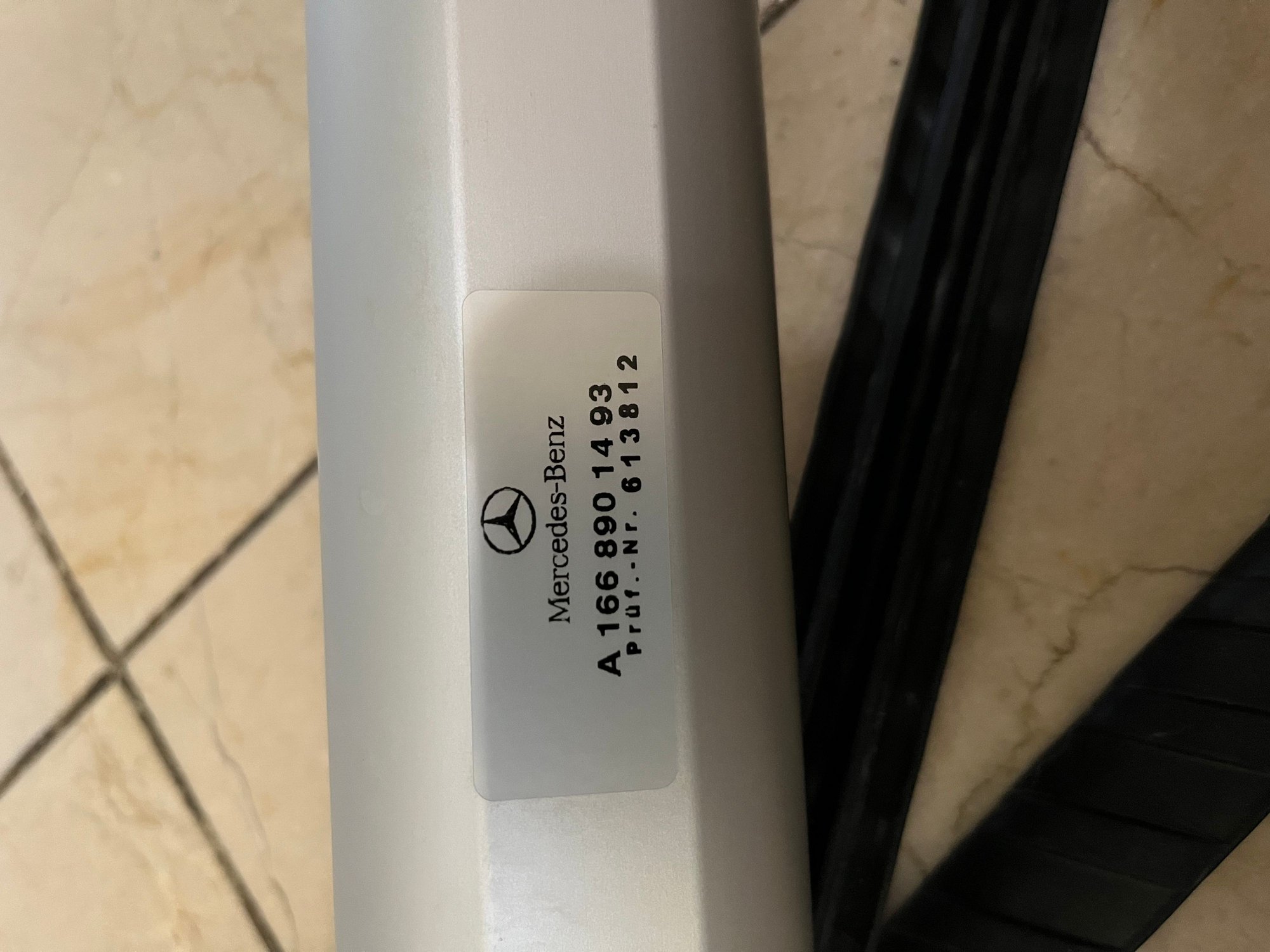 Accessories - Mercedes Benz 2014-2015 Roof Carrier Bars - Used - 2014 to 2015 Mercedes-Benz GL350 - 2014 to 2015 Mercedes-Benz GL450 - 2014 to 2015 Mercedes-Benz GL550 - 2014 to 2015 Mercedes-Benz G63 AMG - Fort Worth, TX 76244, United States