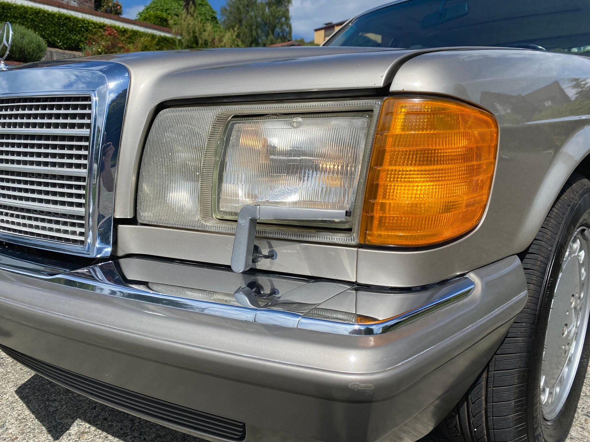 1990 Mercedes-Benz 300SEL - 1990 Mercedes-Benz 300SEL - Used - VIN WDBCA25D6LA519536 - 123,700 Miles - 6 cyl - 2WD - Automatic - Sedan - Silver - Seattle, WA 98199, United States
