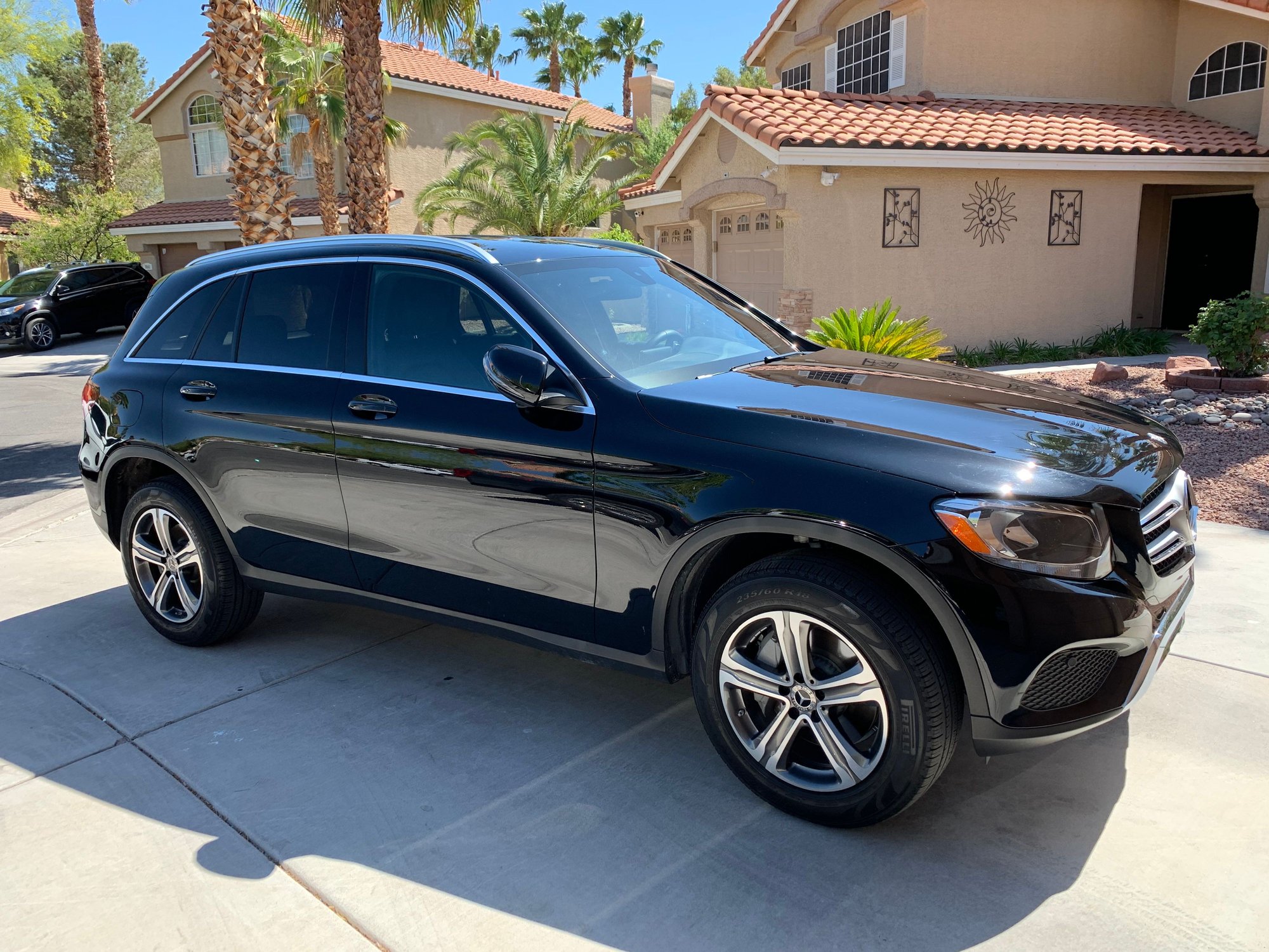 2018 Mercedes-Benz GLC300 - 2018 Mercedes GLC 300 *Mint Condition* - Used - VIN WDC0G4JB4JV082767 - 32,176 Miles - 4 cyl - AWD - Automatic - SUV - Black - Las Vegas, NV 89147, United States