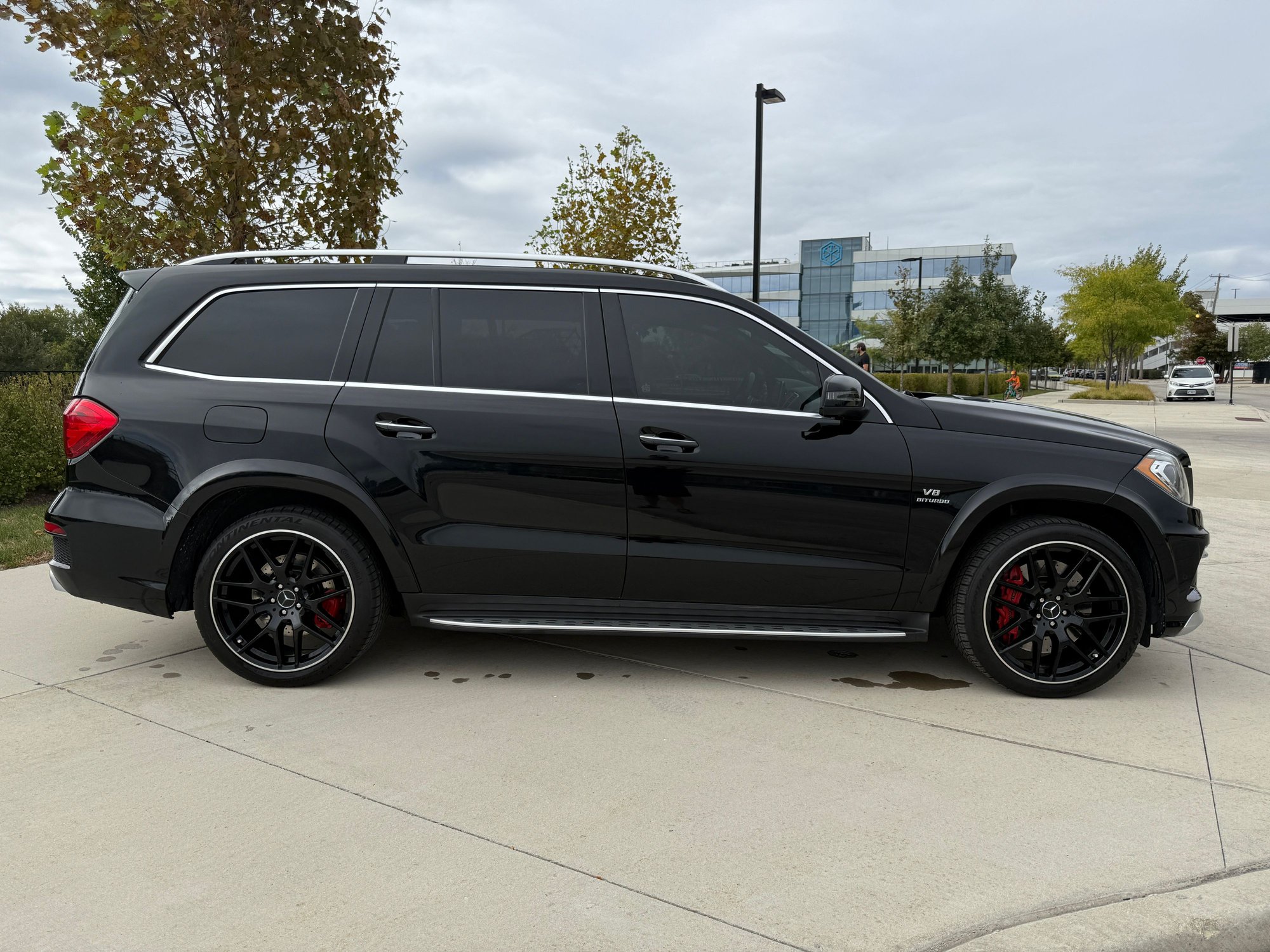 2014 Mercedes-Benz GL63 AMG - 2014 GL63 AMG - 58k miles - Chicago - Above Average - Warranty through 2026 - Used - VIN 4JGDF7EE6EA410957 - 58,400 Miles - 8 cyl - AWD - Automatic - SUV - Black - Chicago, IL 60622, United States