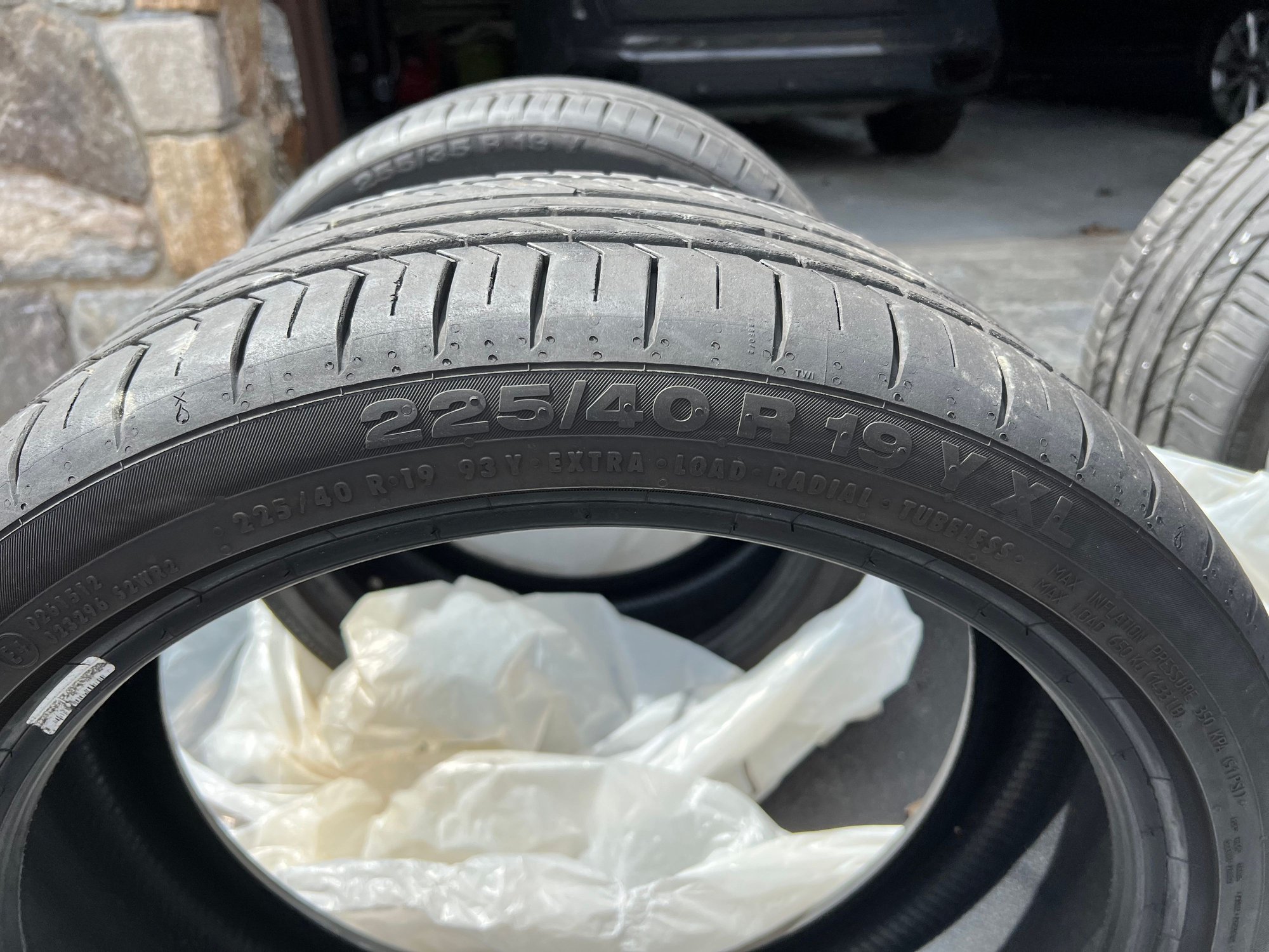 Wheels and Tires/Axles - OEM MB AMG C43 C450 Continental 19" Tire Set ContiSport Contact SSR - CT and NYC - Used - 2017 to 2020 Mercedes-Benz C43 AMG - 2014 to 2017 Mercedes-Benz C450 AMG - Wilton, CT 06897, United States