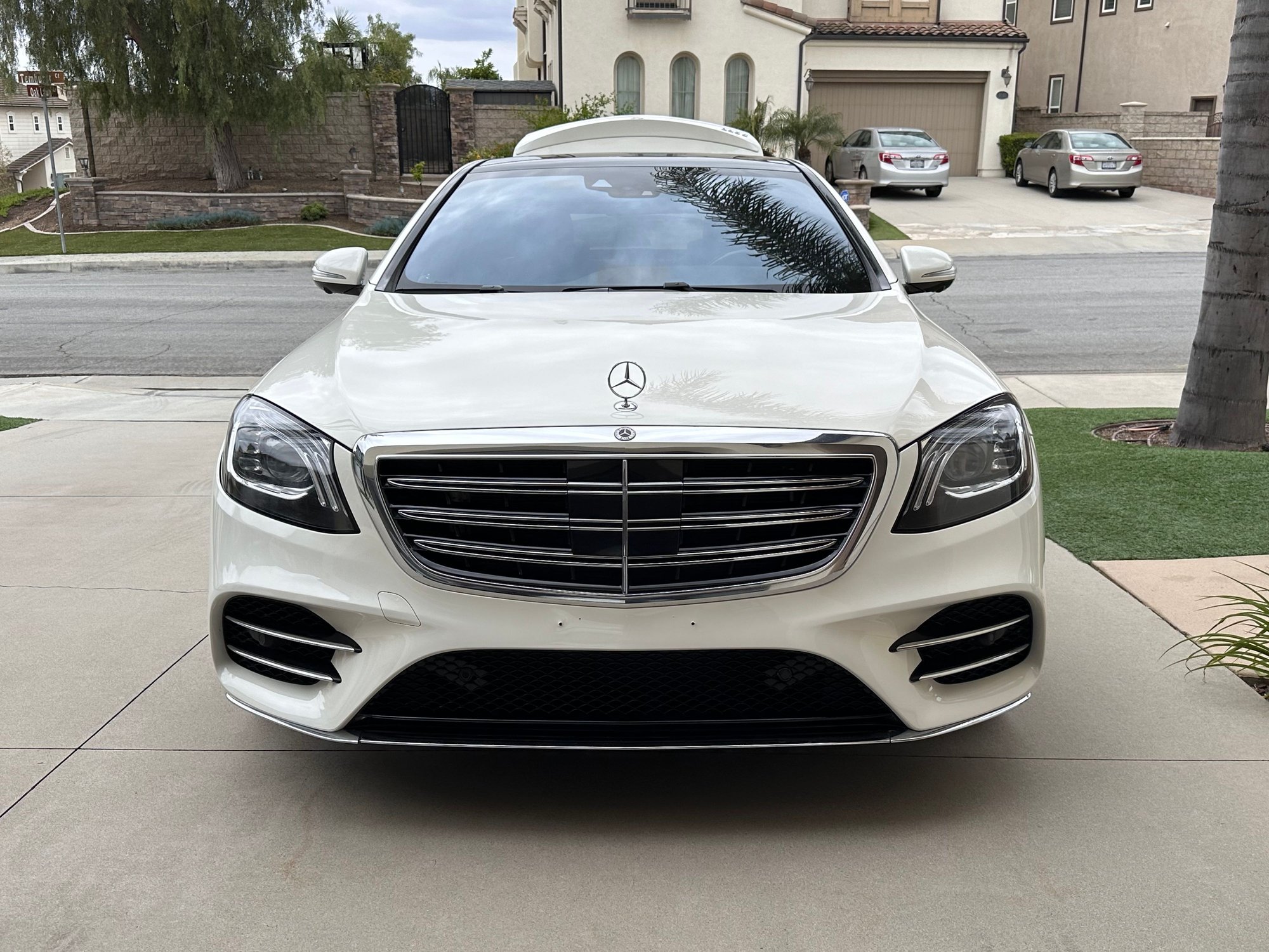 2019 Mercedes-Benz S560 - 2019 Mercedes-Benz S-Class S 560 Sedan 4D - Used - VIN WDDUG8DB2KA483324 - 53,500 Miles - 8 cyl - 2WD - Automatic - Sedan - White - Huntington Beach, CA 92646, United States