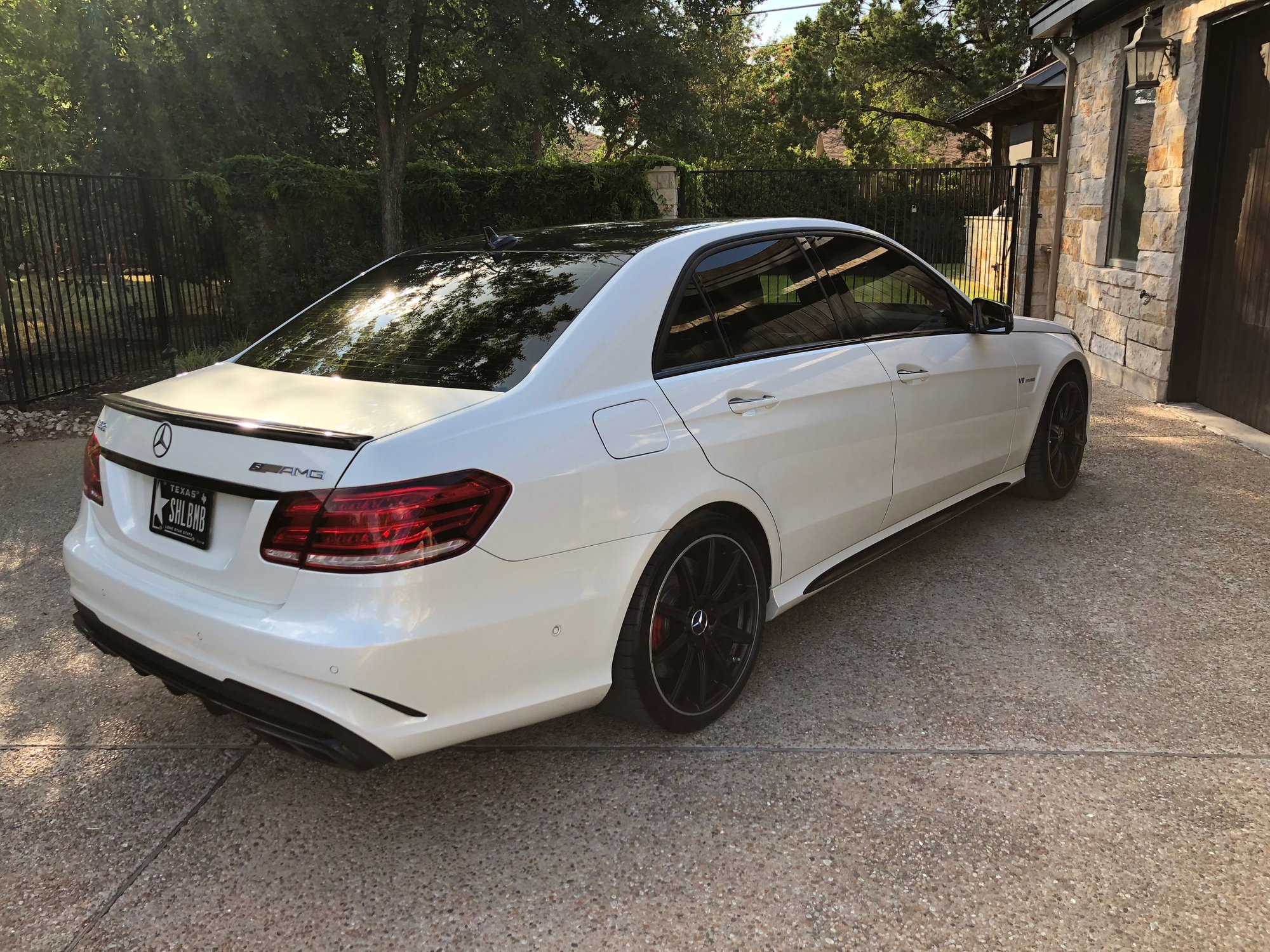 2014 Mercedes-Benz E63 AMG S - 2014 Mercedes-Benz E 63 AMG S-Model - Used - VIN WDDHF7GB3EA895590 - 21,297 Miles - 8 cyl - AWD - Automatic - Sedan - White - Austin, TX 78746, United States