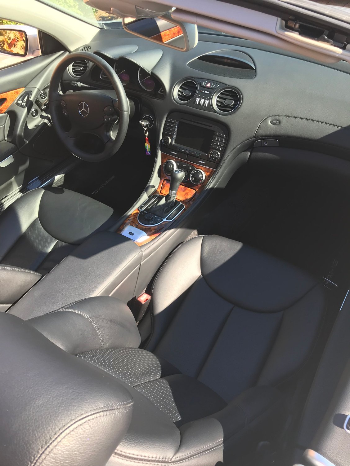 2007 Mercedes-Benz SL550 - 2007 SL 550, near mint, 45K miles, Florida - Used - VIN WDBSK71F57F119151 - 45,000 Miles - 8 cyl - 2WD - Automatic - Convertible - Silver - Naples, FL 34110, United States