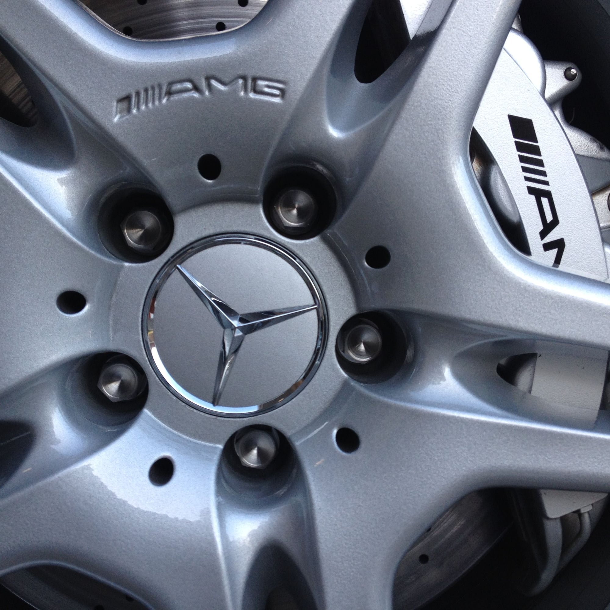 14-16 W205 Black Locking Wheel Bolts 14x1.5 Nuts for Mercedes C-Class C63 AMG 