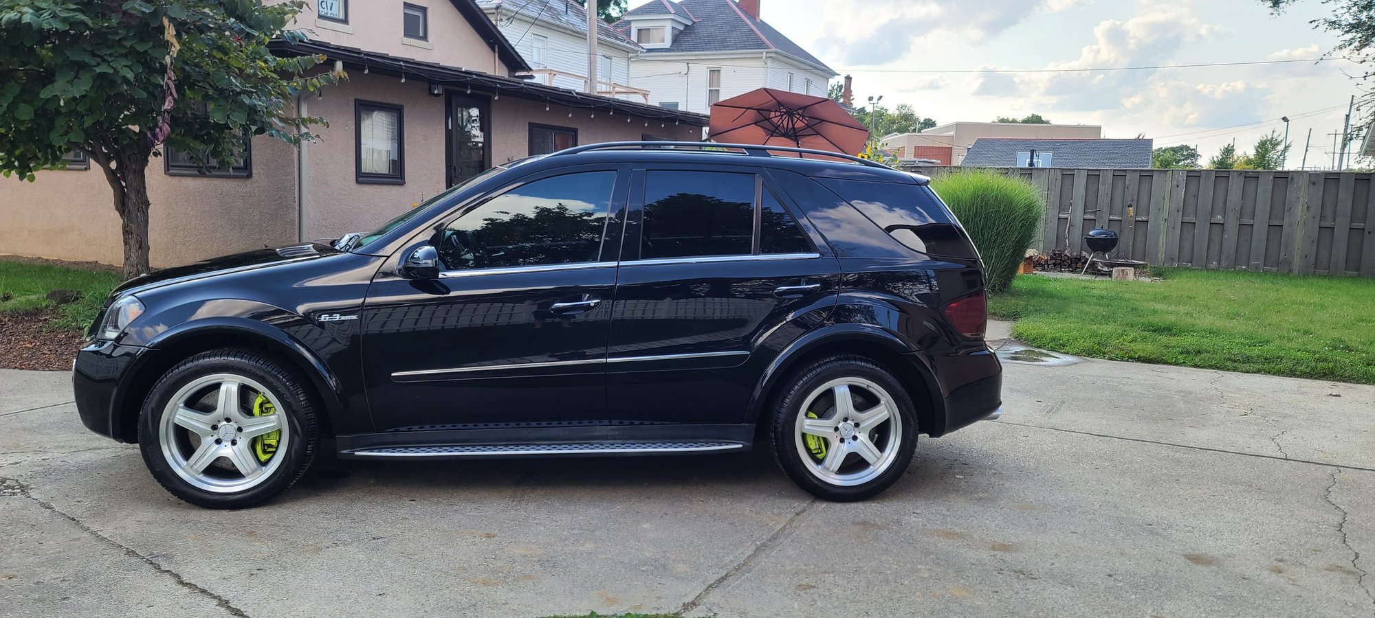 2008 Mercedes-Benz ML63 AMG - Super Clean Low Mileage ML63 AMG - Used - VIN 4JGBB77EX8A356132 - 8 cyl - AWD - Automatic - SUV - Black - Canal Winchester, OH 43110, United States