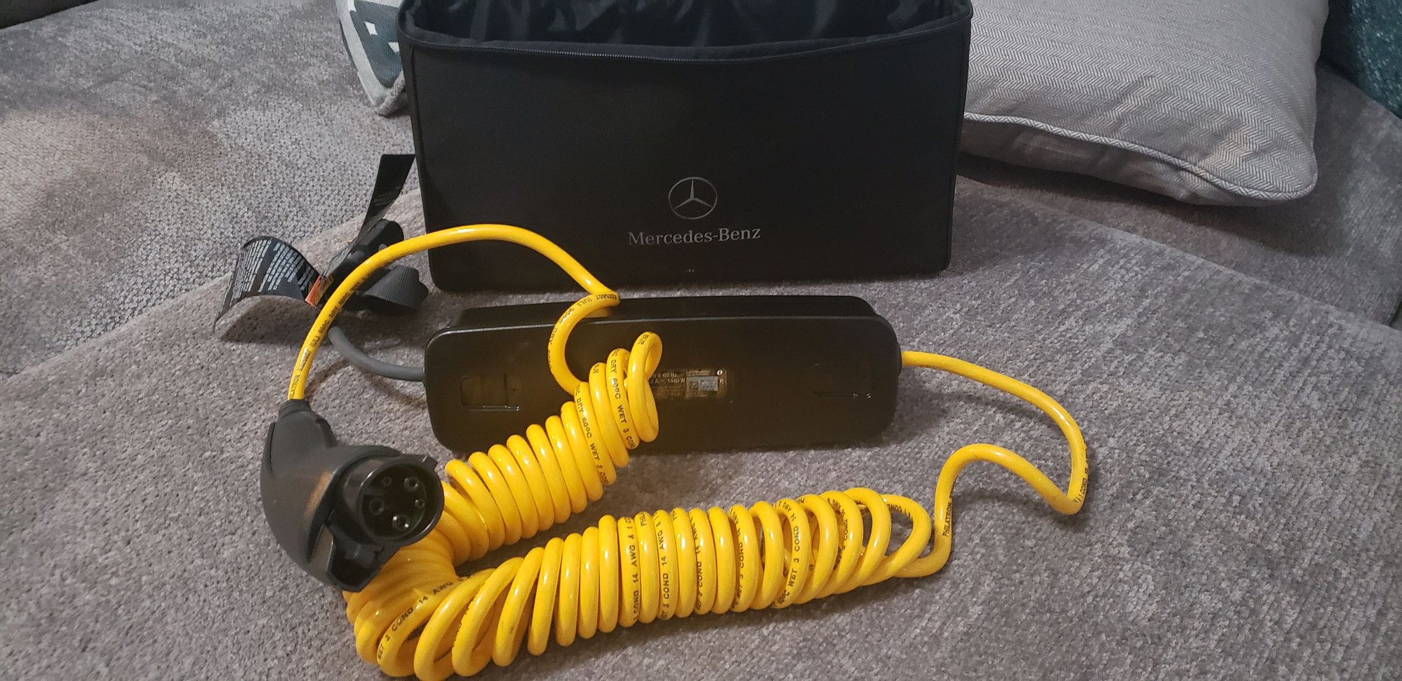 Engine - Electrical - Mercedes Benz portable EV charger - Used - 2014 to 2020 Mercedes-Benz GLC350e - Palmdale, CA 93550, United States