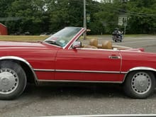 For sale, 1987 mercedes benz 560sl. $15,000. Price is negotiable