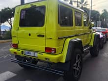 Arab owned Neon Brabus G500 4x4² in Cannes, France. This was spotted by Fabio Moia.
