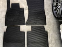 OEM rubber mats look new^