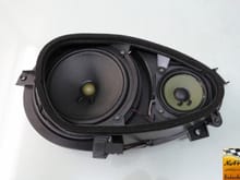 Does the speaker come off from the outside as shown on the picture?