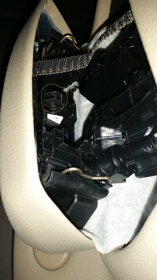 How to reset the headrest for C200? Forums