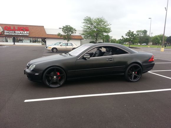 2002 Mercedes CL500 w/22" wheels 9" front 10.5" rear, Carbon fiber wrapped hood, roof and trunk, matte black paint, LED lighting interior/exterior, modified headlights, double din dvd w/external monitors, (2)15" subs, (2)amplifiers, new speakers and tweeters, Carbon fiber wrapped interior, etc.