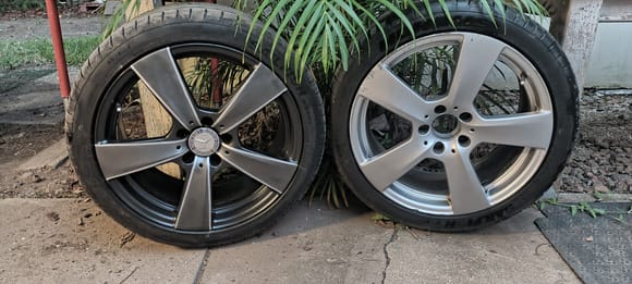 18" Stock on the right ,18"  painted on the left, some say it looks bigger 
