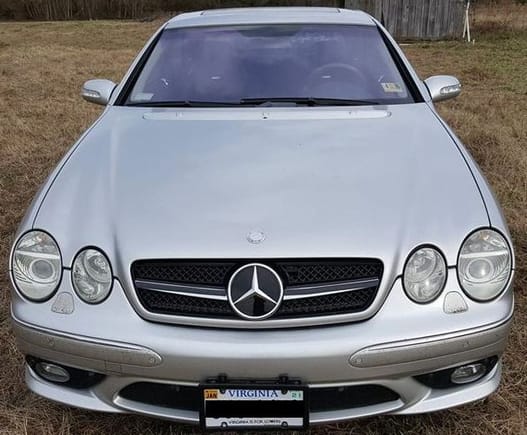 I can't say for certain what it is about the front end on this CL and the one that is similar on a CLK, that is so attractive to me, but I love that look.