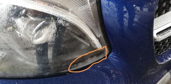 Right headlight