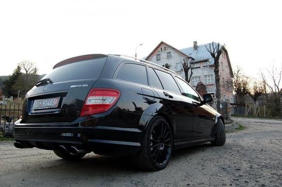 Black 19&quot; Mutlispokes AMG
Black window and trunk trims