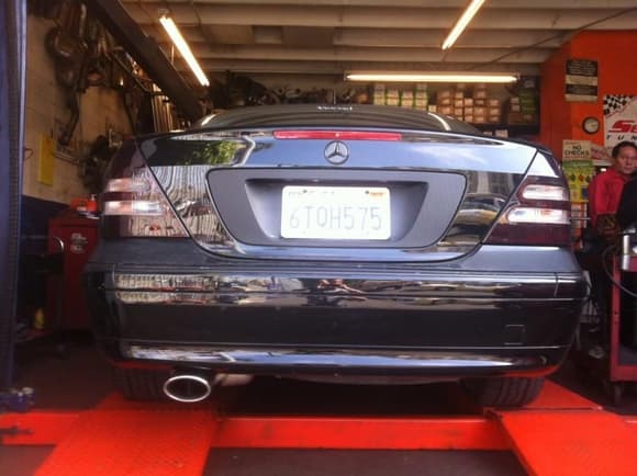 back shot. just had an 05 c320 sport exhaust setup installed. bought it from fellow member nrg_mike. Great guy and a great price!