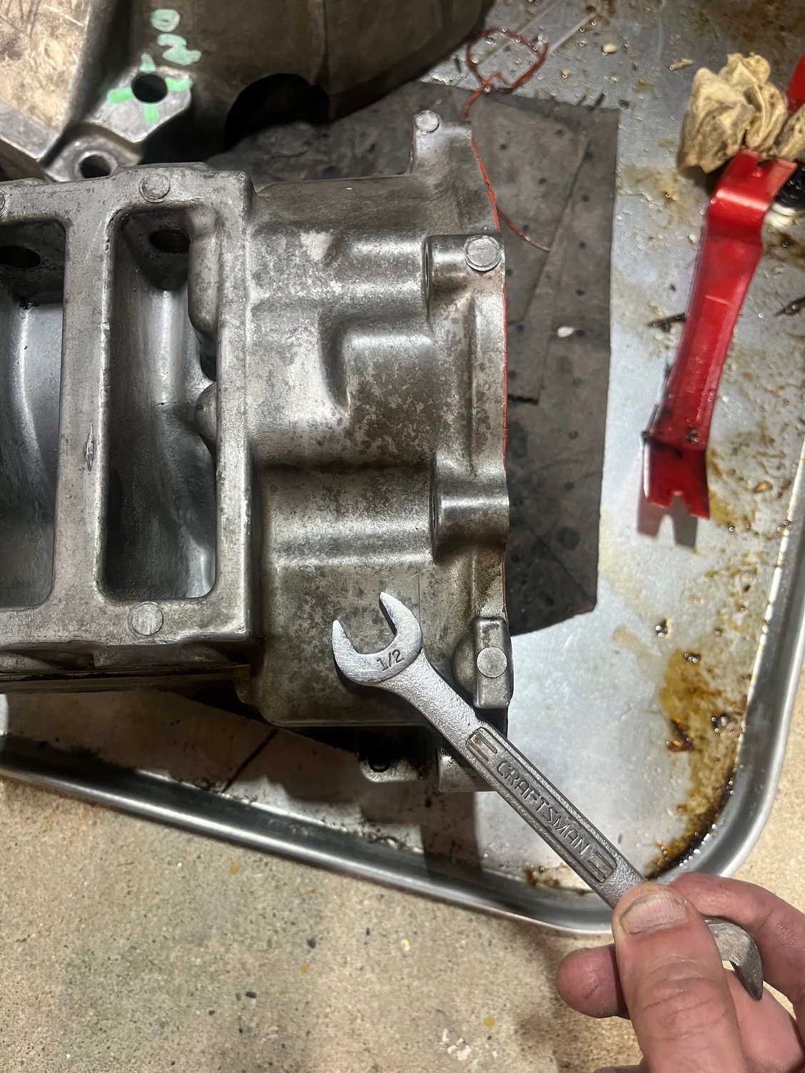 Plenty of wrench clearance.