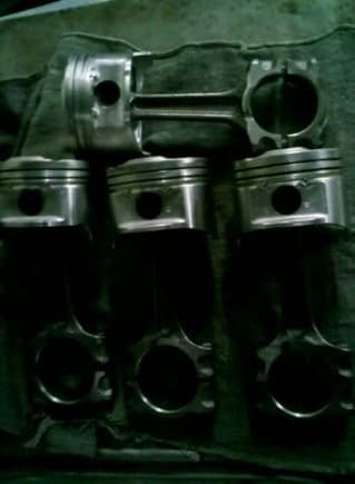 '02 pistons and rods