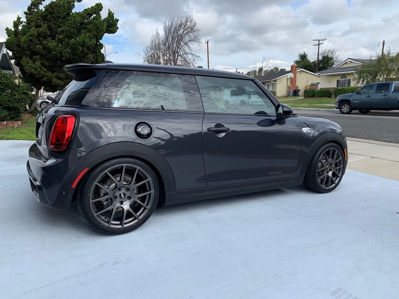 2019 Mini F56: Mini Hatch/Hardtop - For Sale: 2019 Mini Cooper S - Used - VIN WMWXP7C50K2H60981 - 32,600 Miles - 4 cyl - 2WD - Manual - Hatchback - Gray - Torrance, CA 90505, United States
