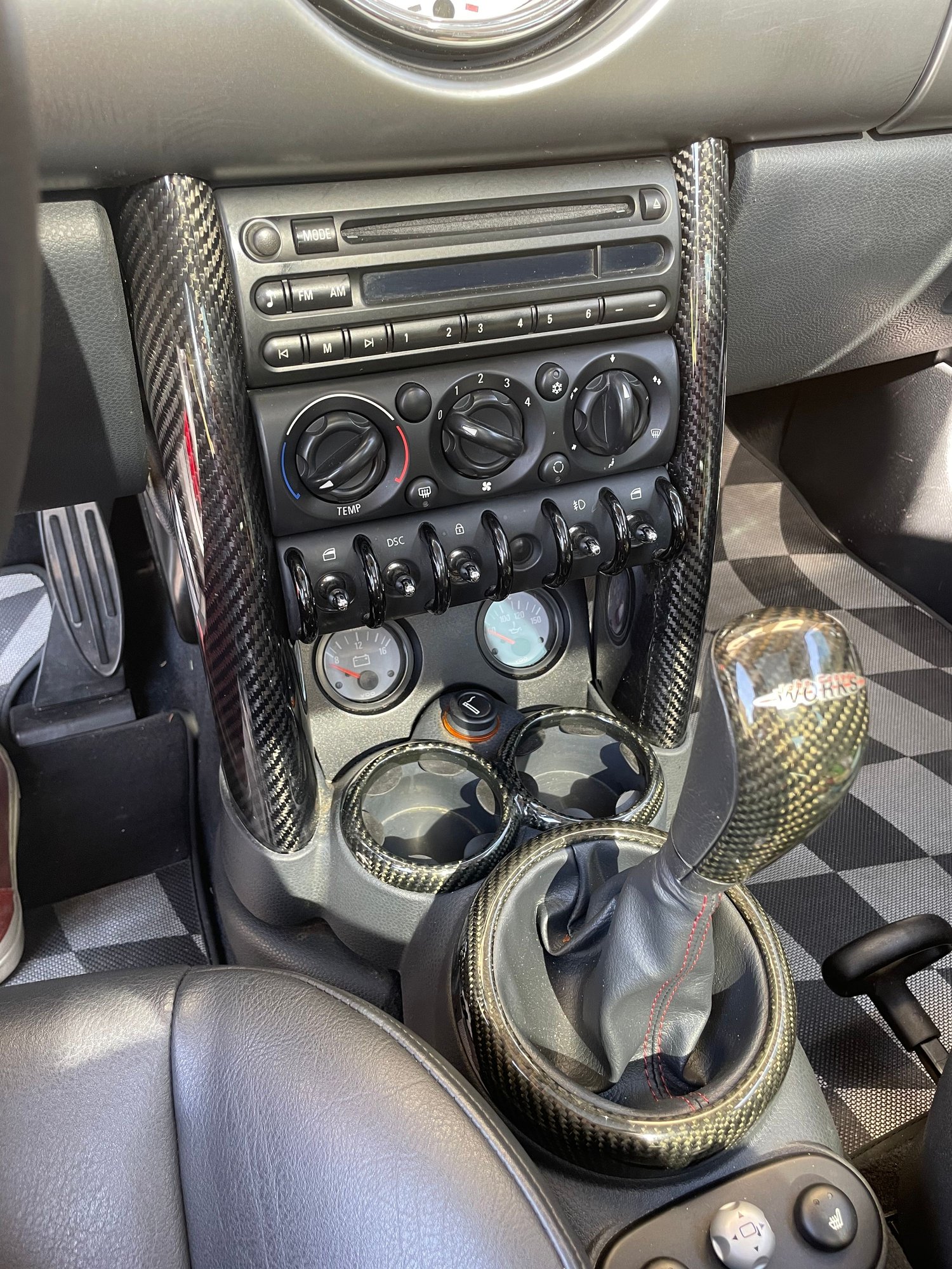 Interior/Upholstery - R53 original jcw leather/CF shift knob - Used - 0  All Models - Foster City, CA 94404, United States