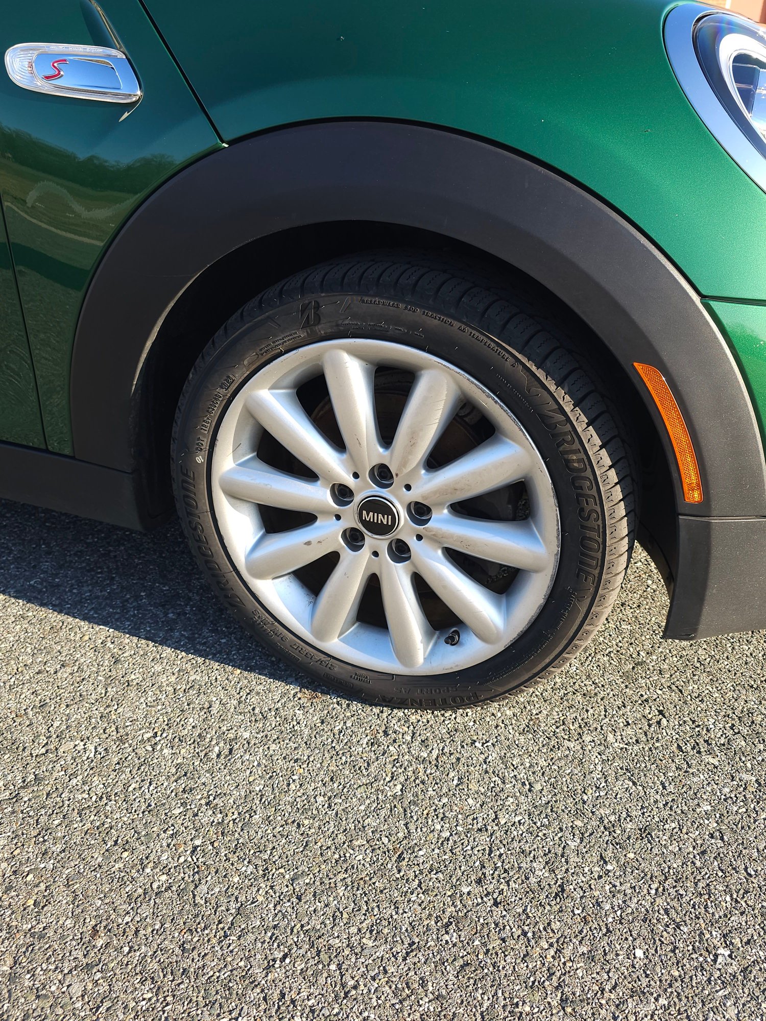 2021 Mini F55: 5-door Hatch - Beautiful green/tan - Used - VIN WMWXU9C04M2N52708 - 86,054 Miles - 4 cyl - 2WD - Manual - Hatchback - Other - Claymont, DE 19703, United States