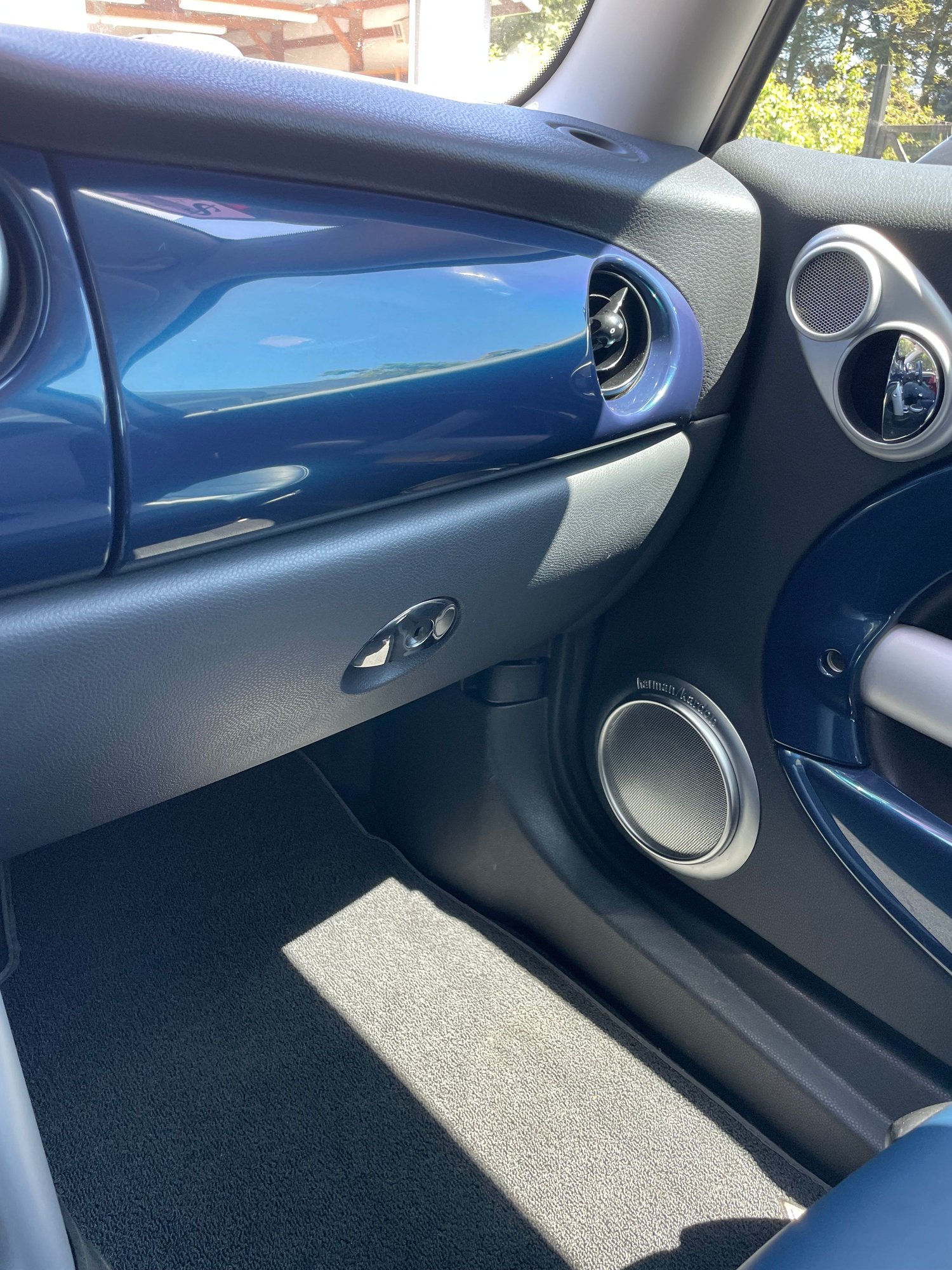 2006 Mini R53: "Mk I" Mini Cooper S - 2006 R53, JCW/Checkmate combo 40k miles. Superb. - Used - VIN WMWRE33556TL21893 - 40,500 Miles - 4 cyl - 2WD - Manual - Hatchback - Blue - Sequim, WA 98382, United States