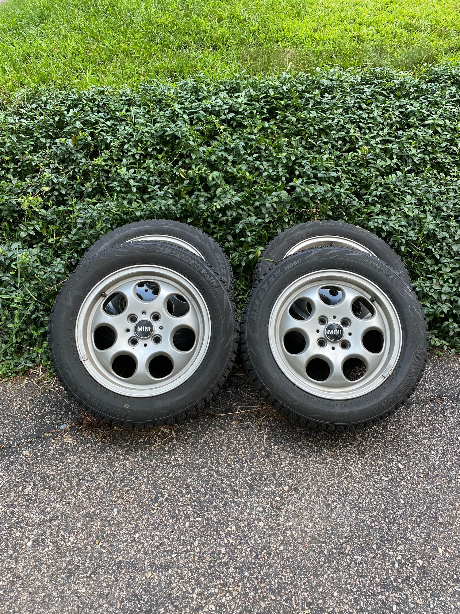 Wheels and Tires/Axles - OEM 15" wheels for 2002-2014 Mini Cooper FREE BOSTON AREA PICK UP - Used - 2002 to 2014 Mini All Models - Wayland, MA 01778, United States