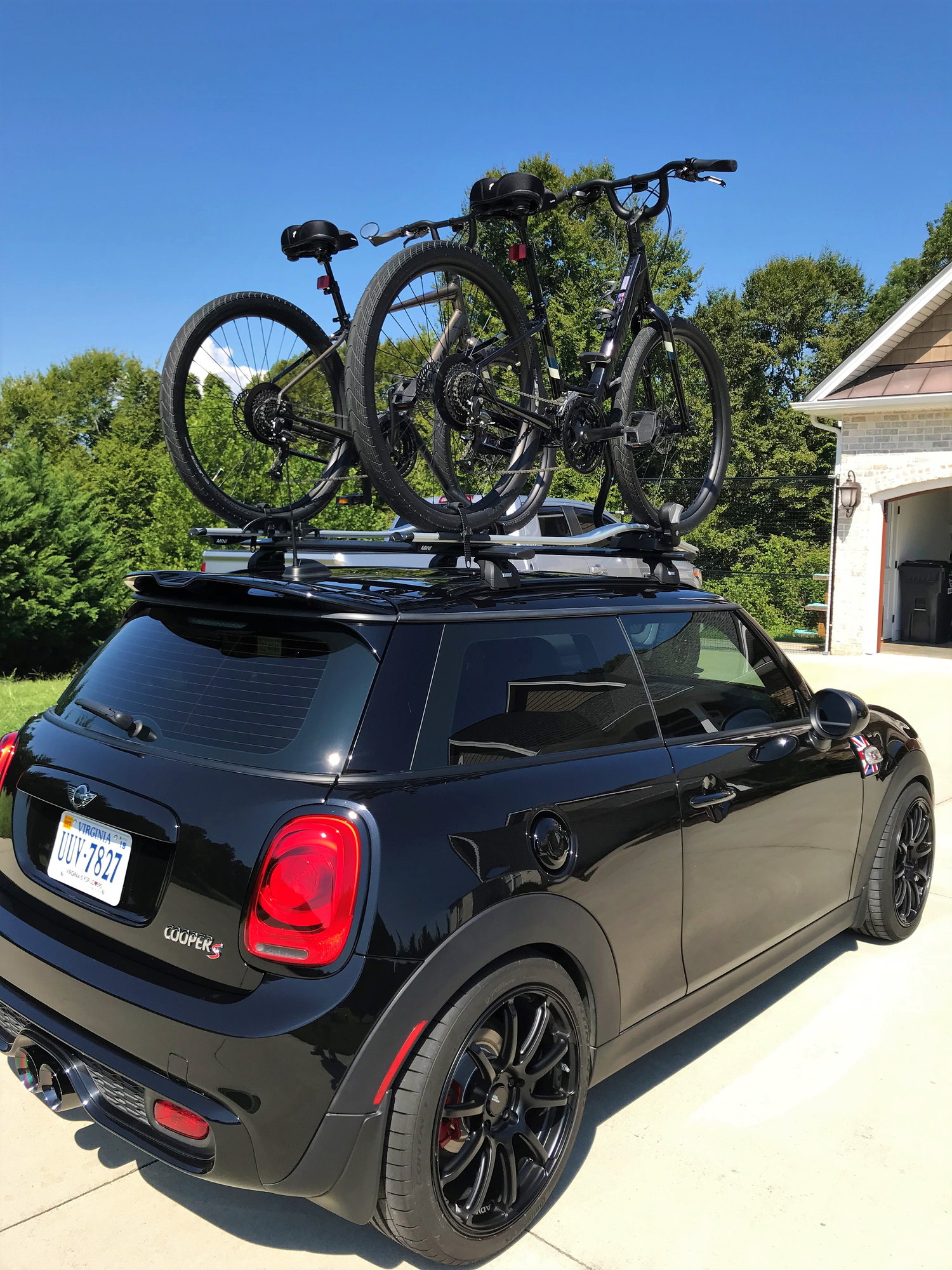 F55/F56 F56 aftermarket roof racks Page 4 North American Motoring