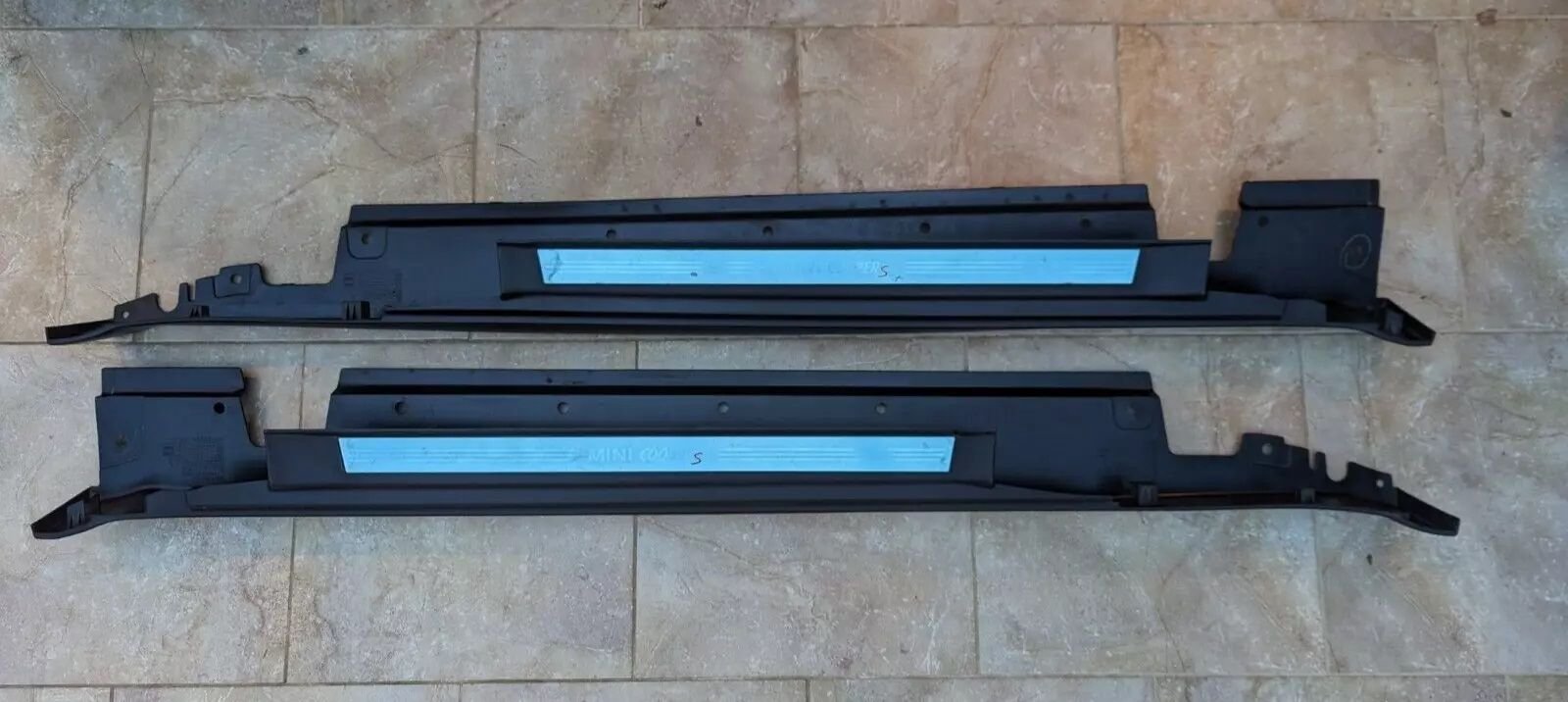 Exterior Body Parts - Never installed side skirts with still sealed "MINI COOPER S" sill plates - New - All Years  All Models - Hartland, WI 53029, United States