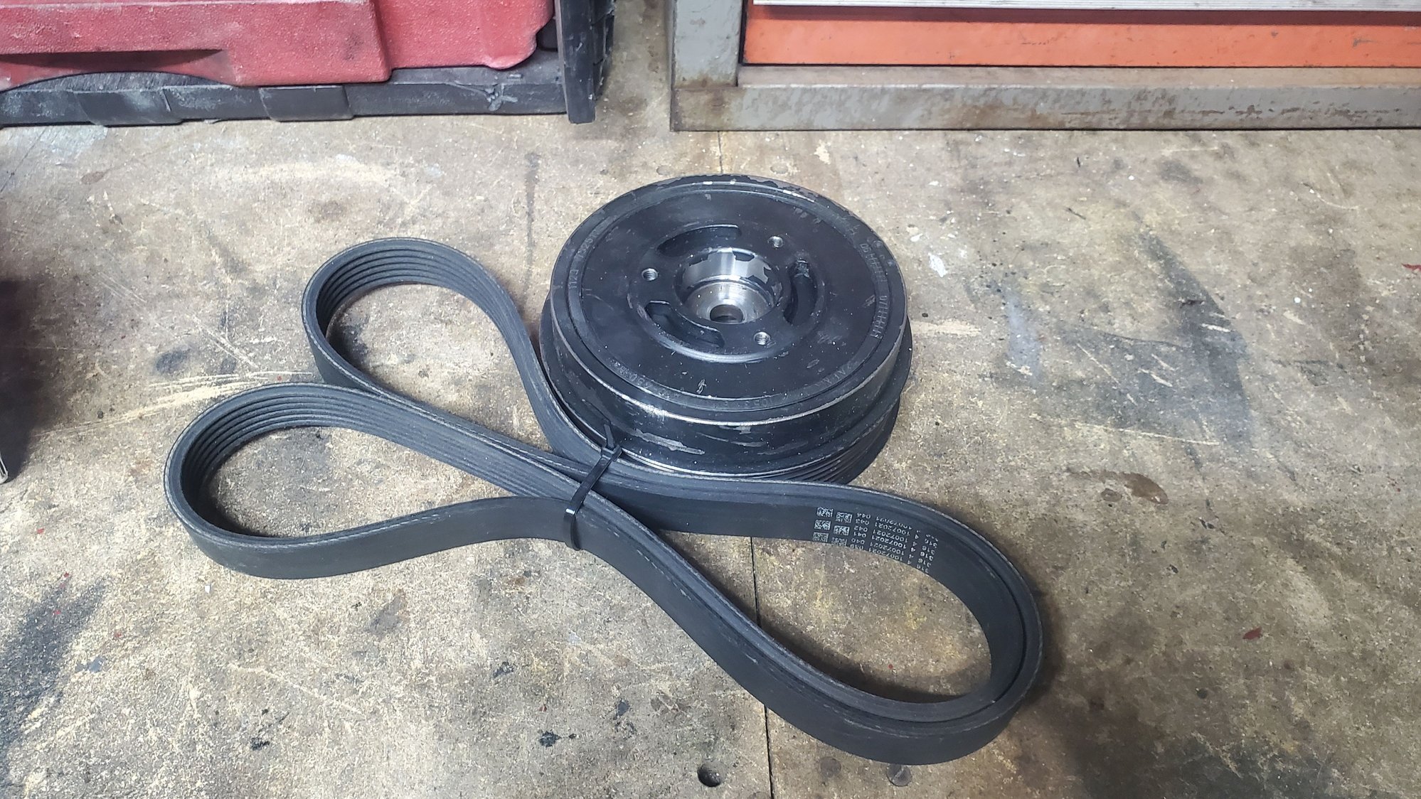 Accessories - BARELY used STOCK serpentine belt & crank pulley - Used - 0  All Models - Oakcreek, WI 53154, United States